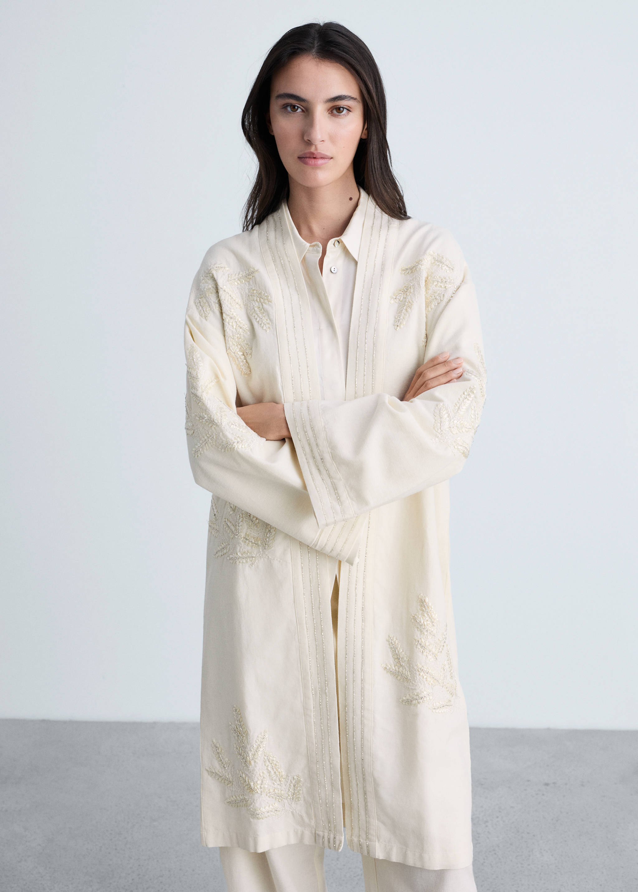 Embroidered cotton caftan - Medium plane