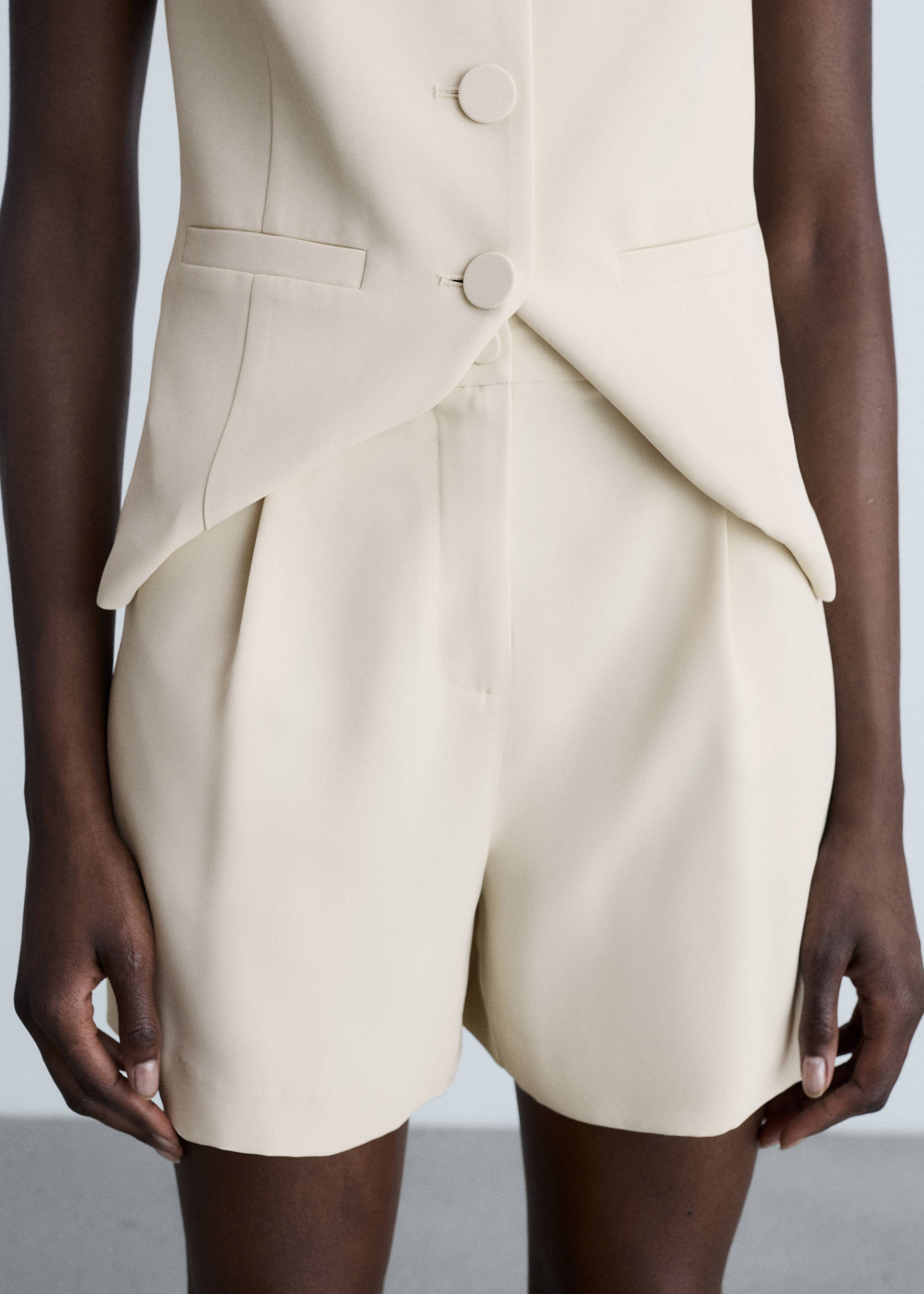 High-waisted suit shorts - Medium plane