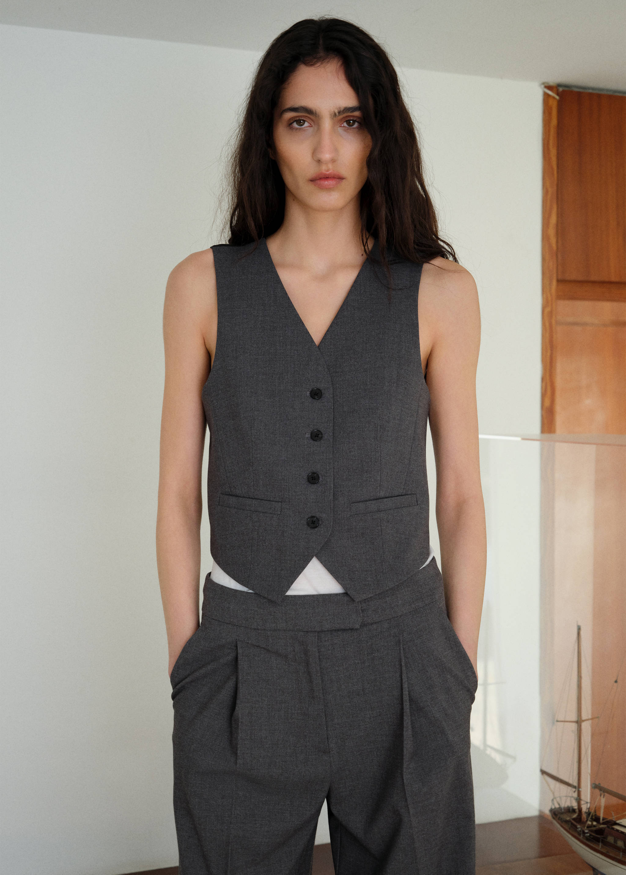 Gilet with adjustable belt - Medium plane