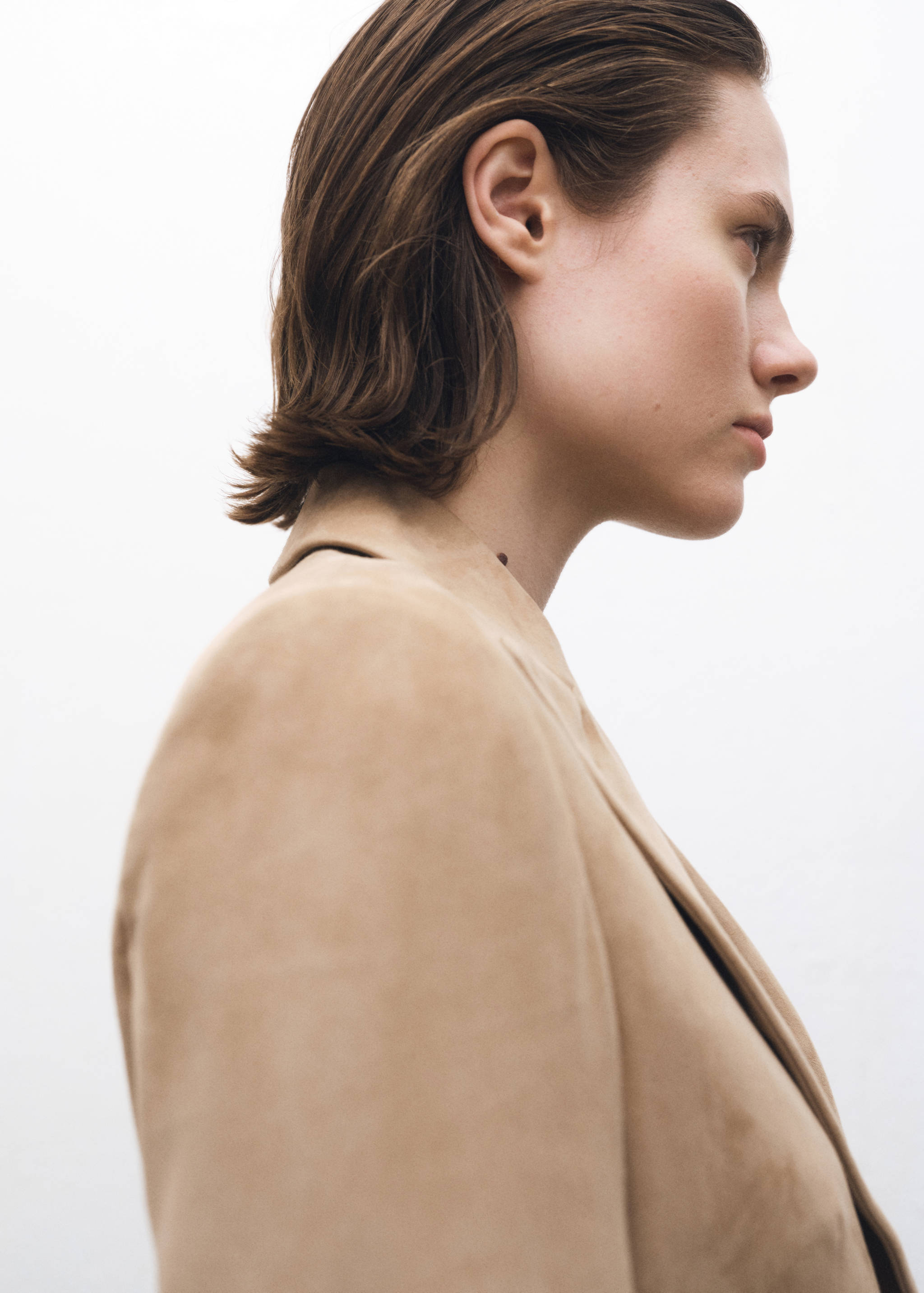 Fitted suede jacket - Details of the article 1