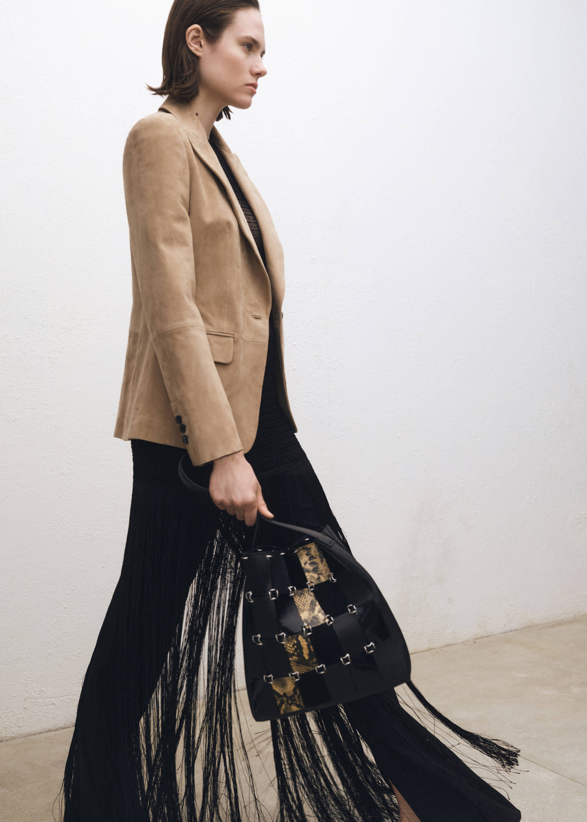 Fitted suede jacket - Details of the article 2