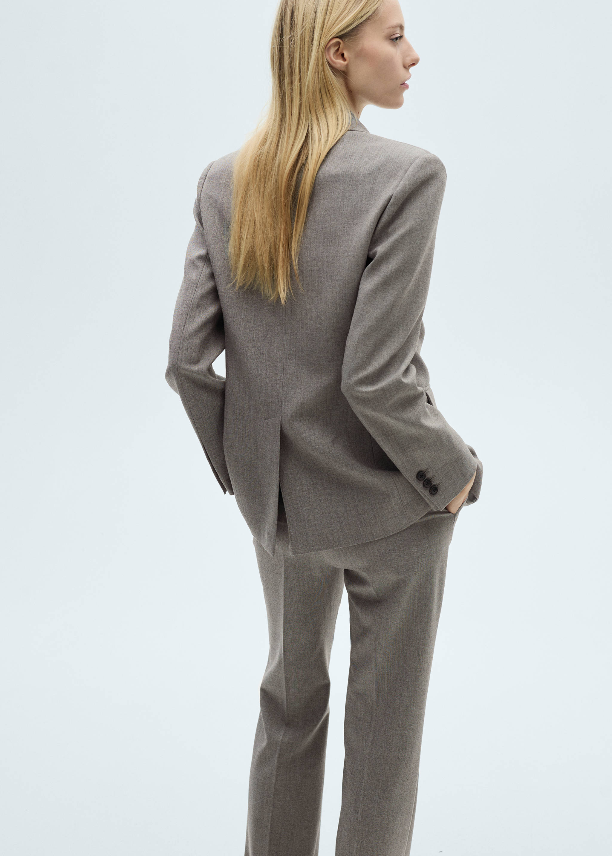 Straight jacket with flap pockets - Reverse of the article