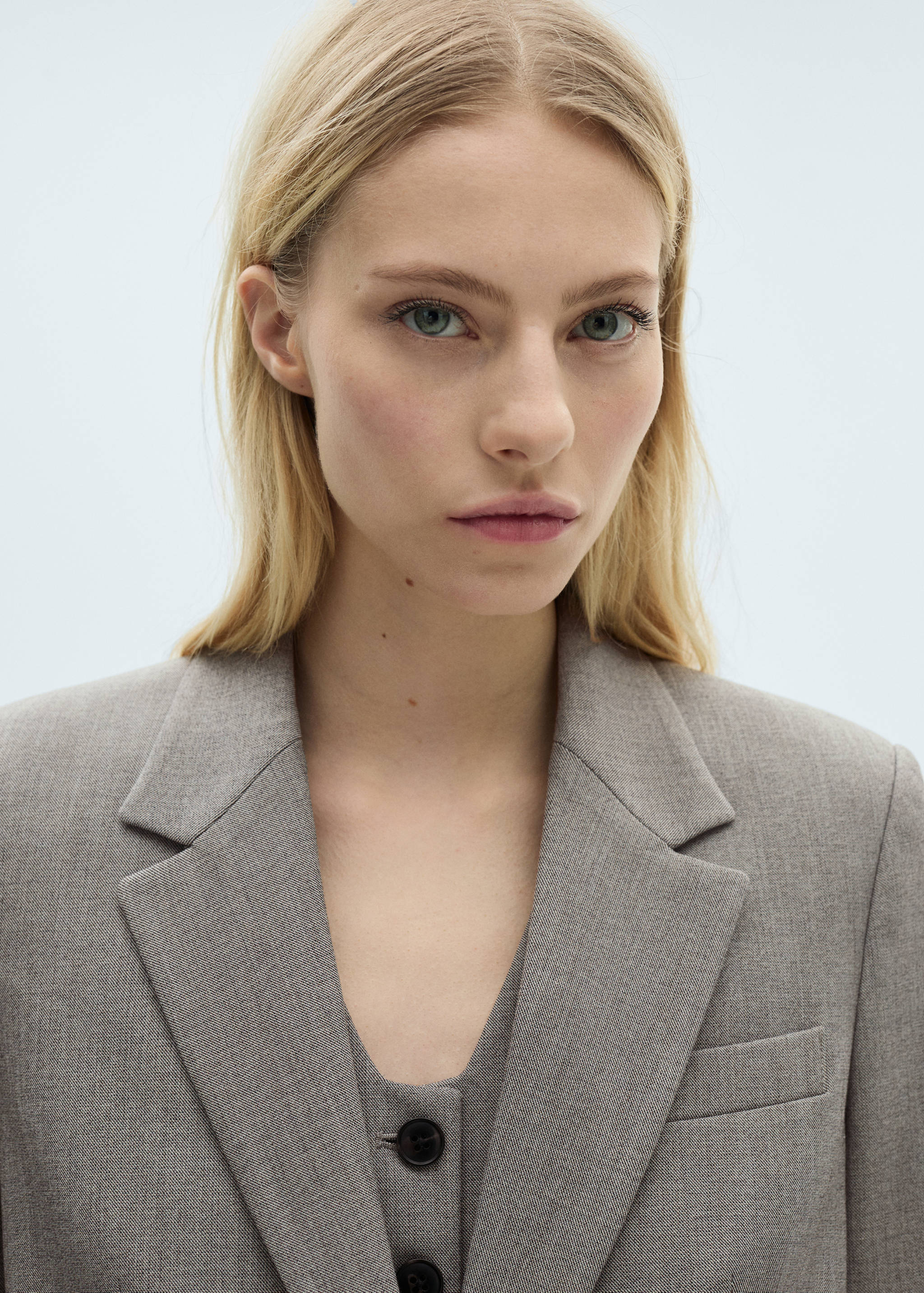 Straight jacket with flap pockets - Details of the article 1