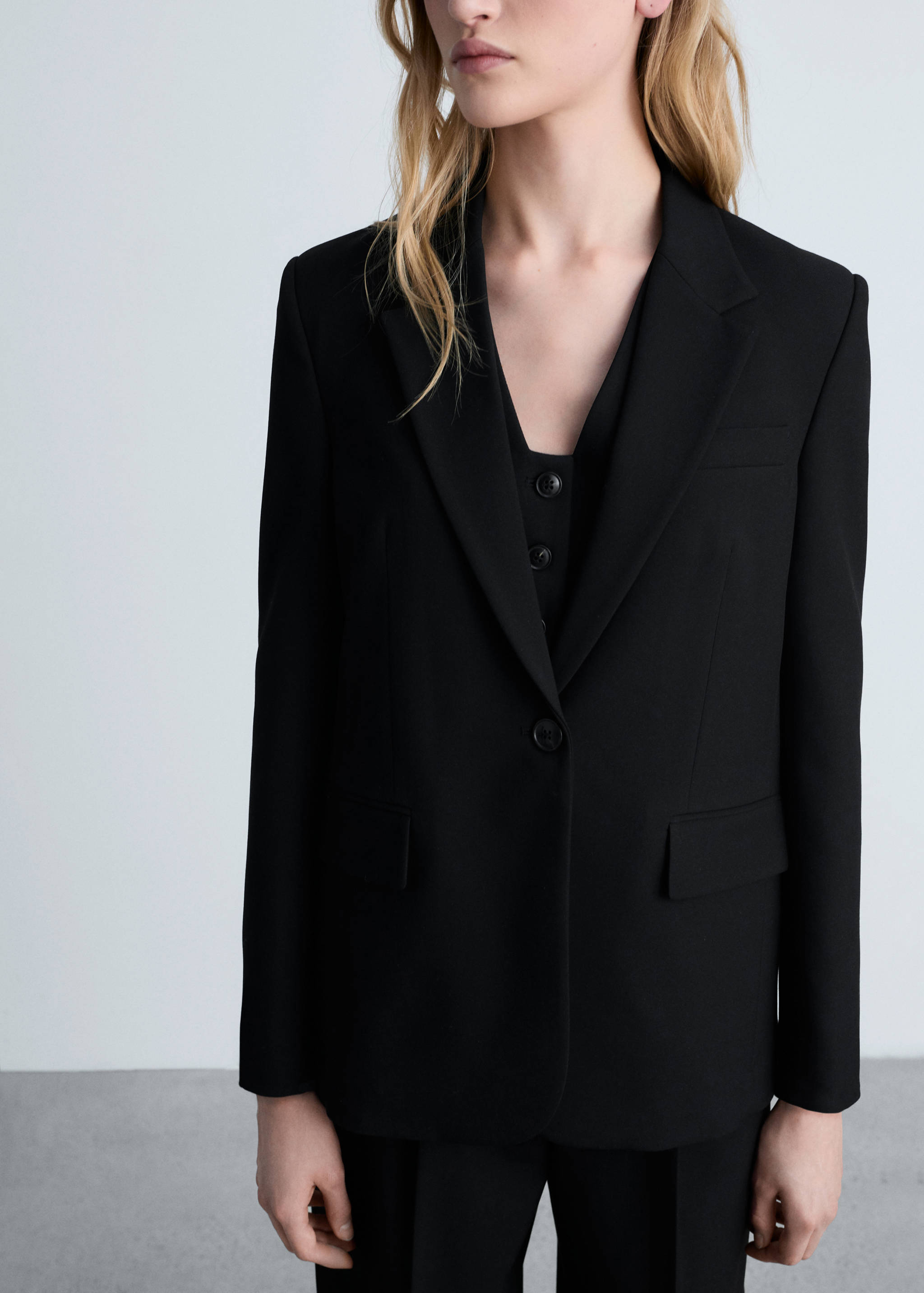 Ίσιο blazer με τσέπες με καπάκι - Λεπτομέρεια του προϊόντος 6