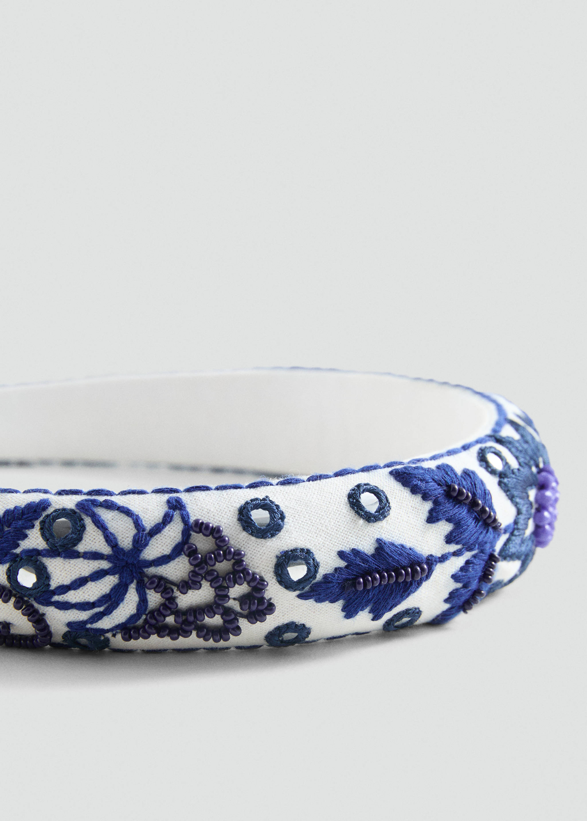 Bead embroidery hairband - Medium plane