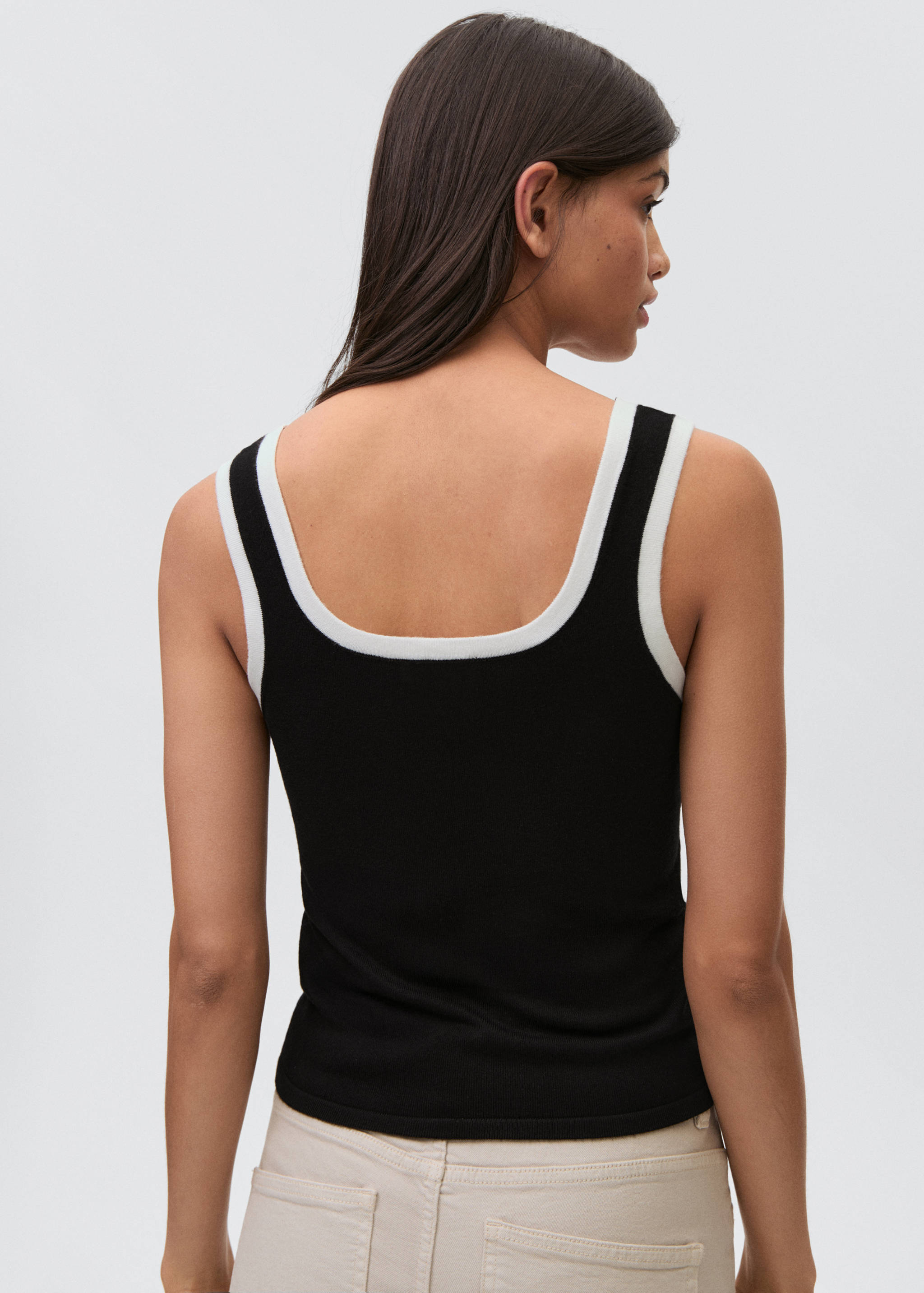 Top with contrasting finishes - Reverse of the article