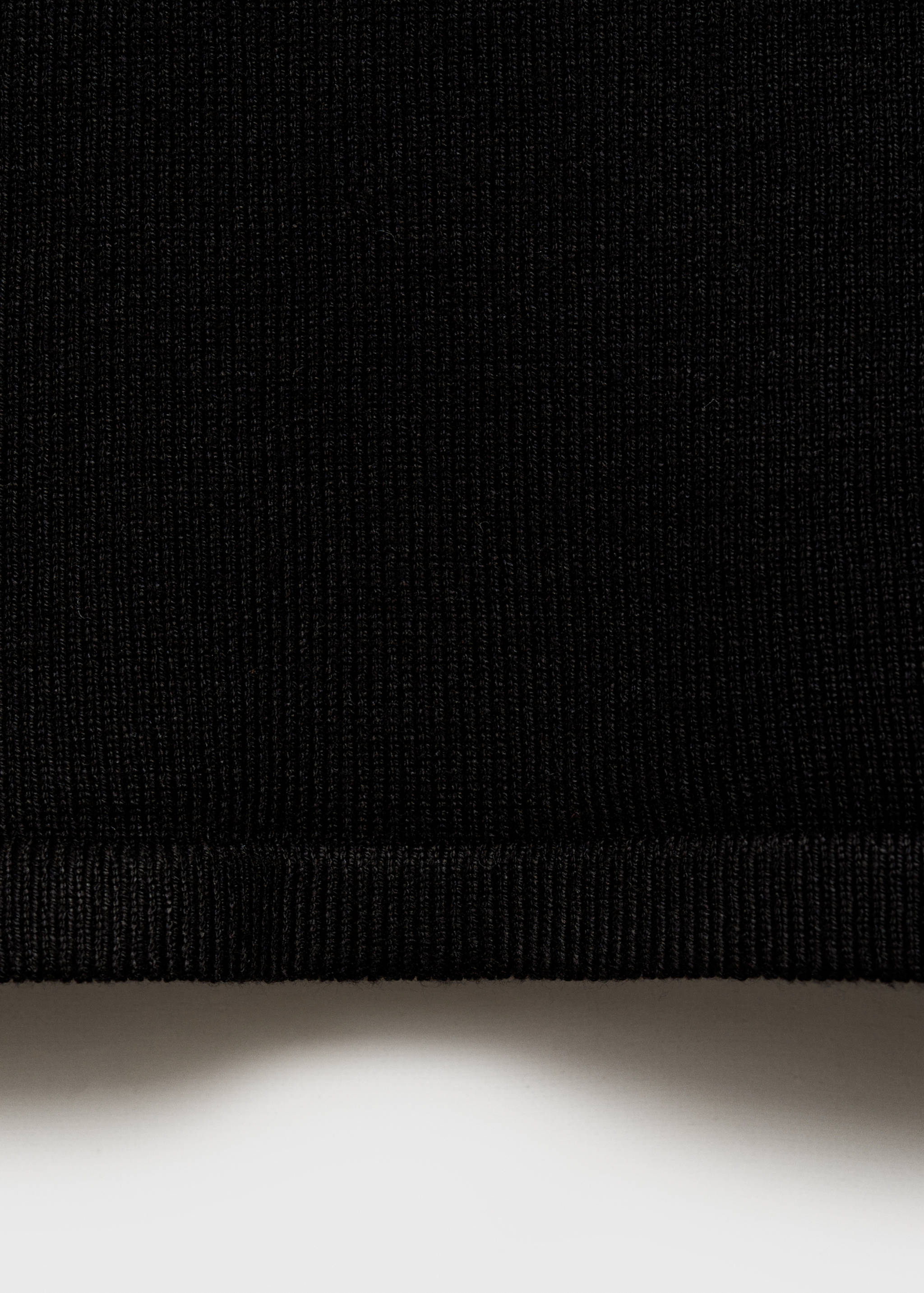 Top with contrasting finishes - Details of the article 0