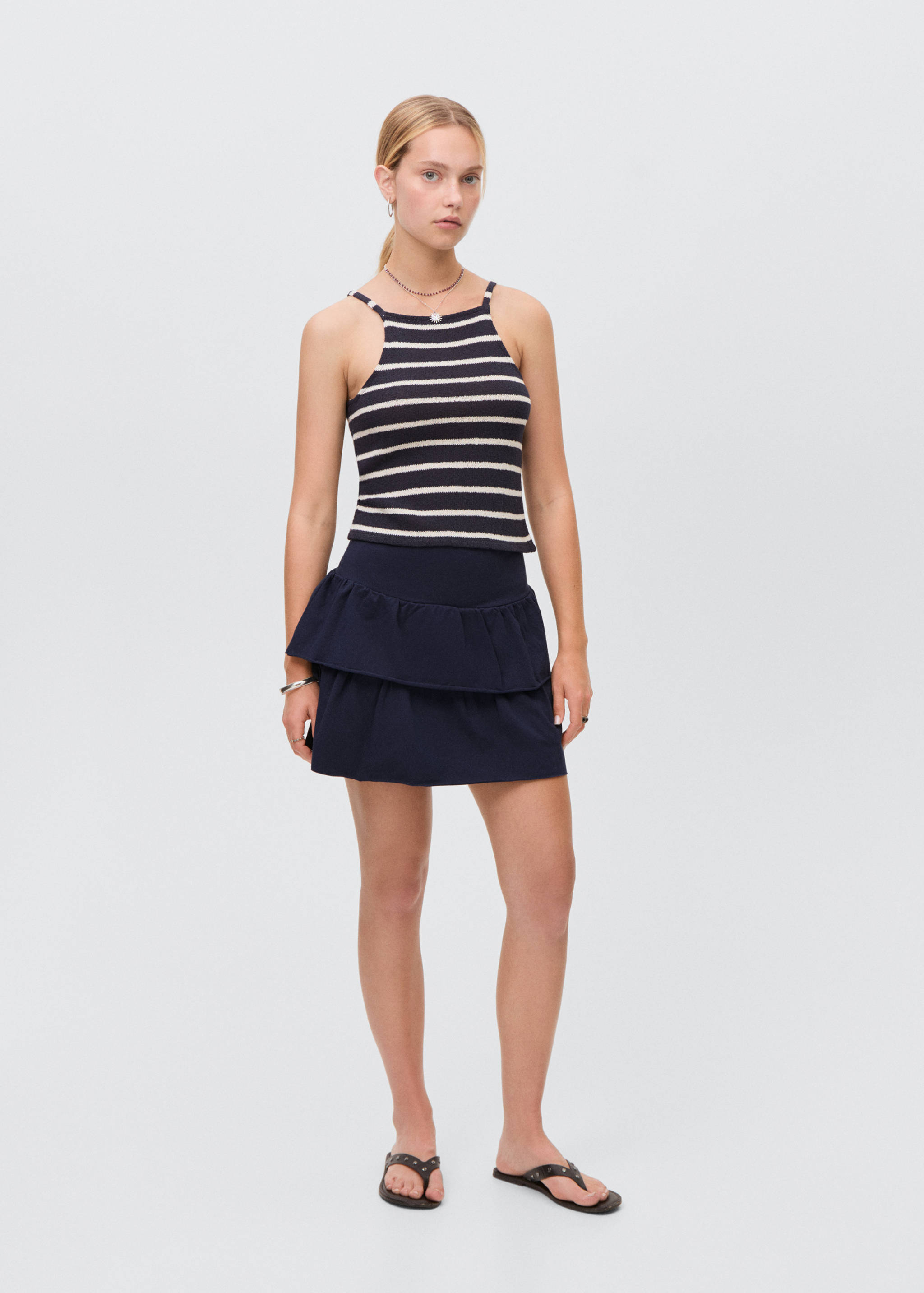 Ruffled mini-skirt trousers - General plane