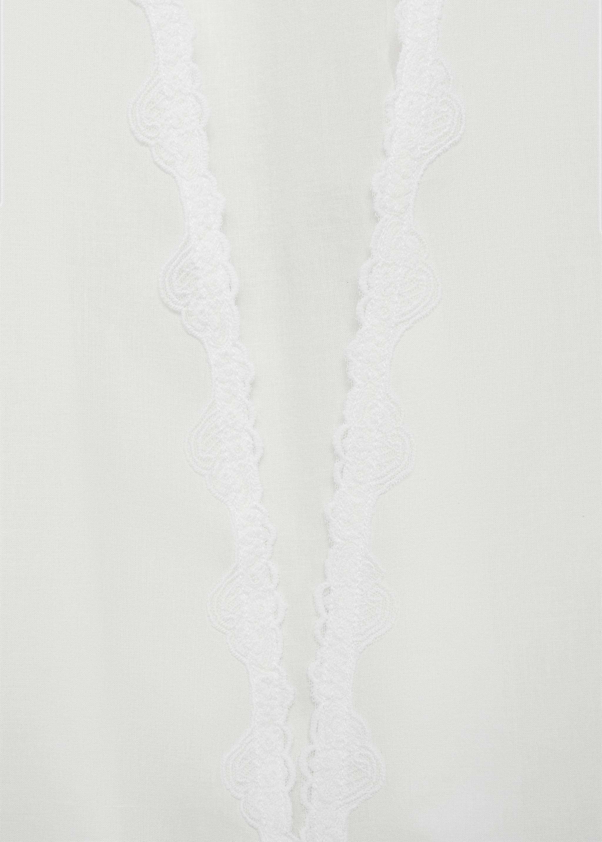 Cotton robe with lace - Details of the article 8