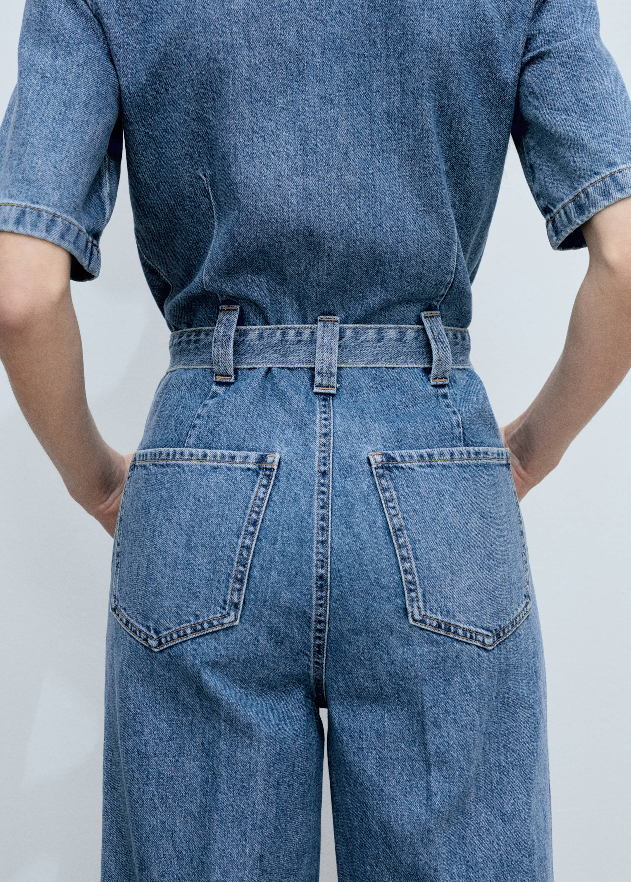 Denim jumpsuit belt - Details of the article 2