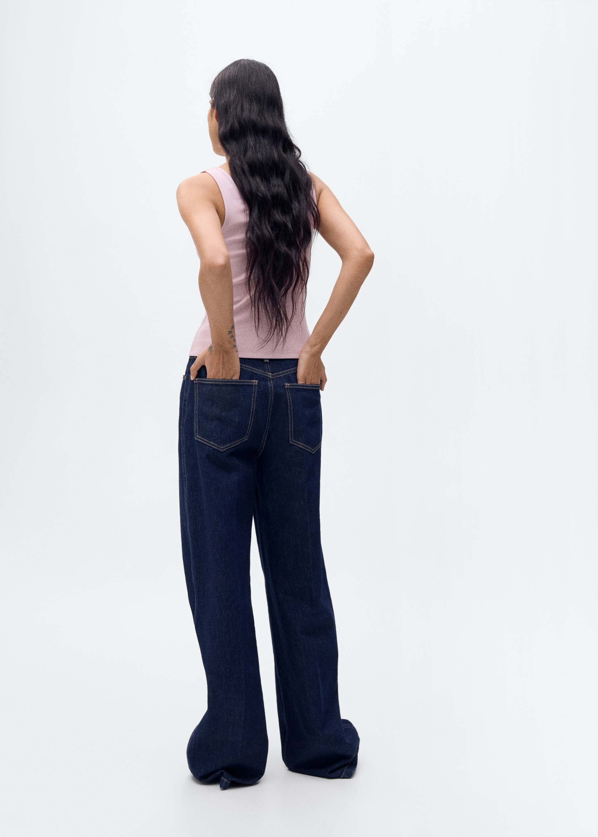 Cotton top with wide straps - Reverse of the article