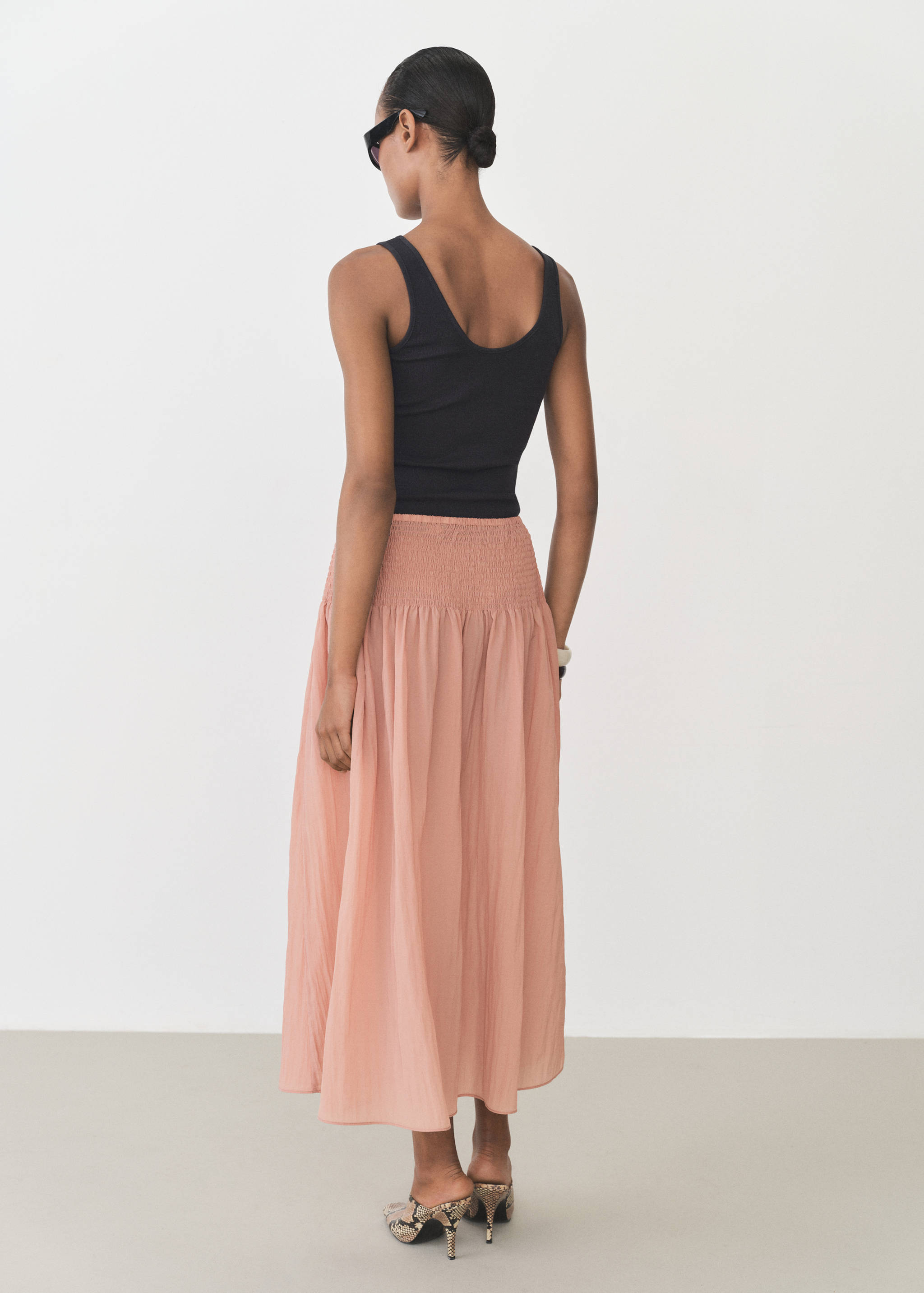 Cotton top with wide straps - Reverse of the article