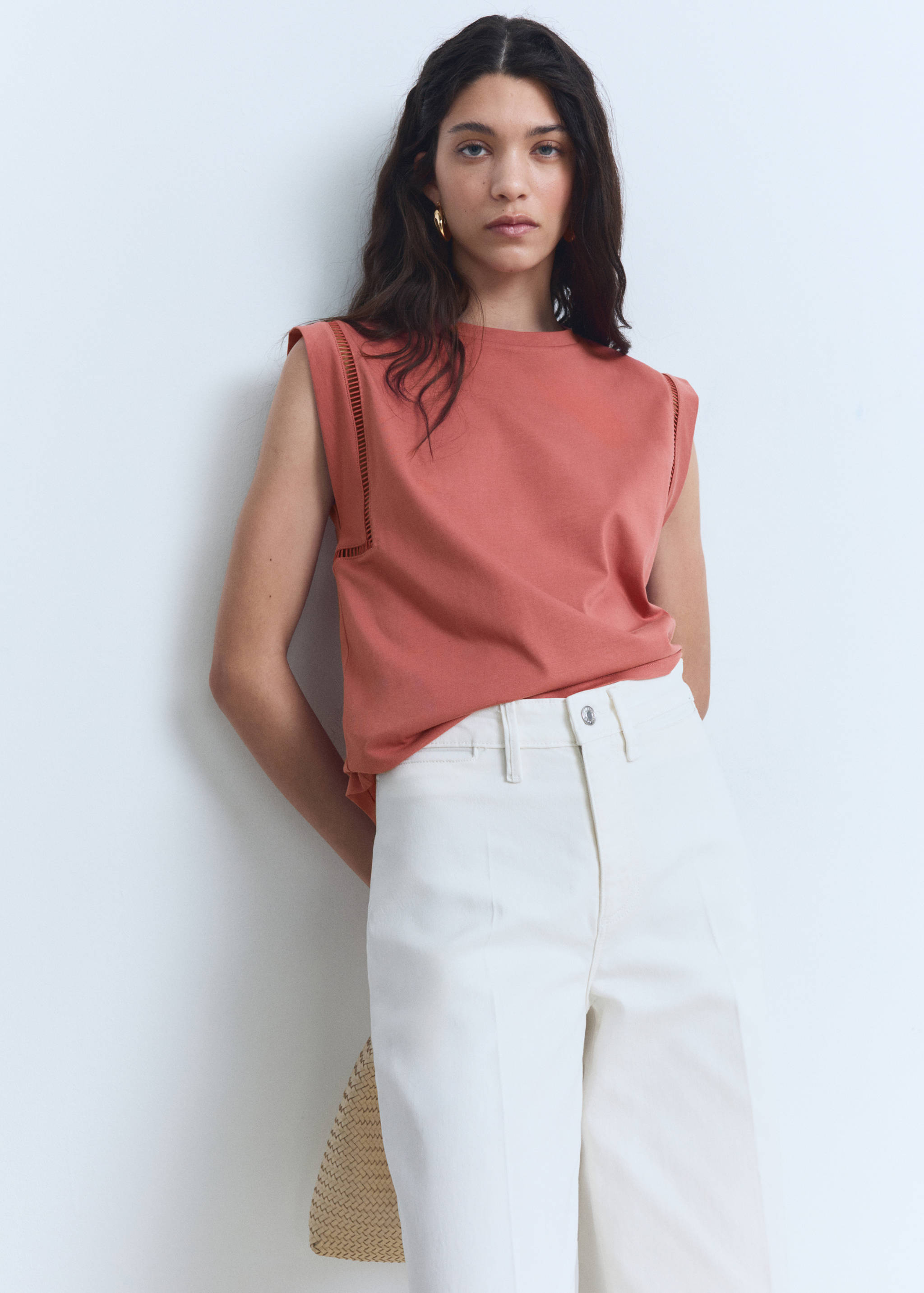 Cotton t-shirt with lace trim - Medium plane