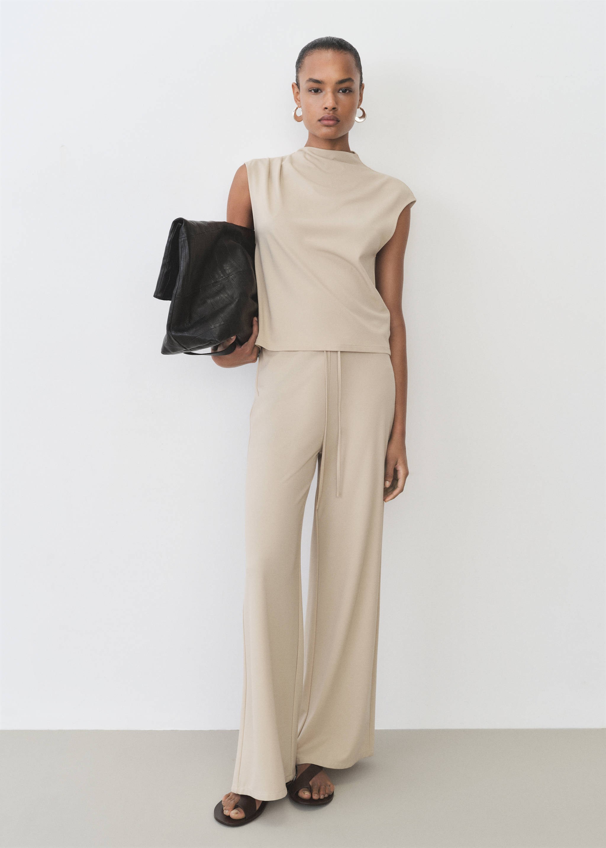 T-shirt with gathered asymmetrical neck - General plane