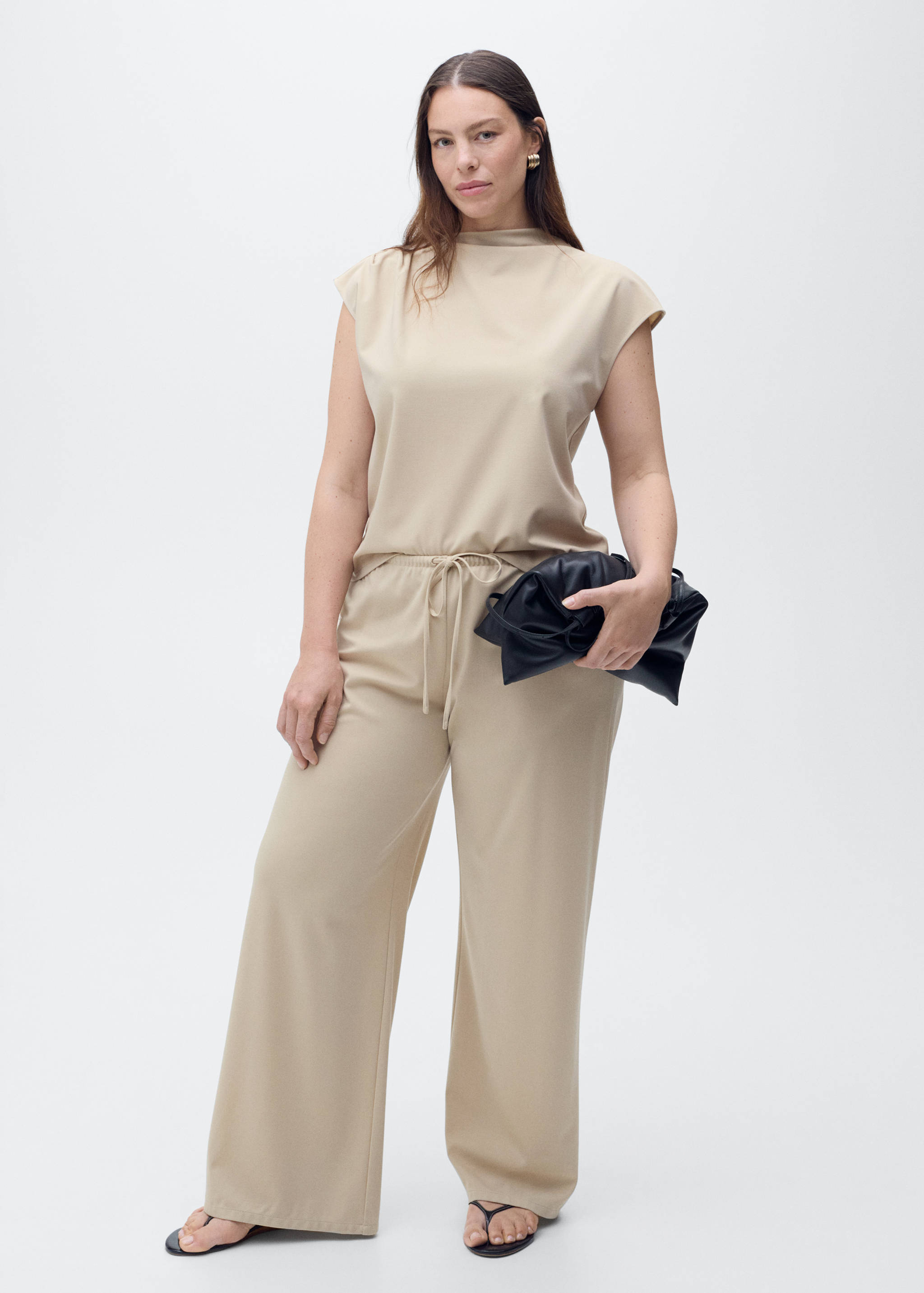 T-shirt with gathered asymmetrical neck - Details of the article 3