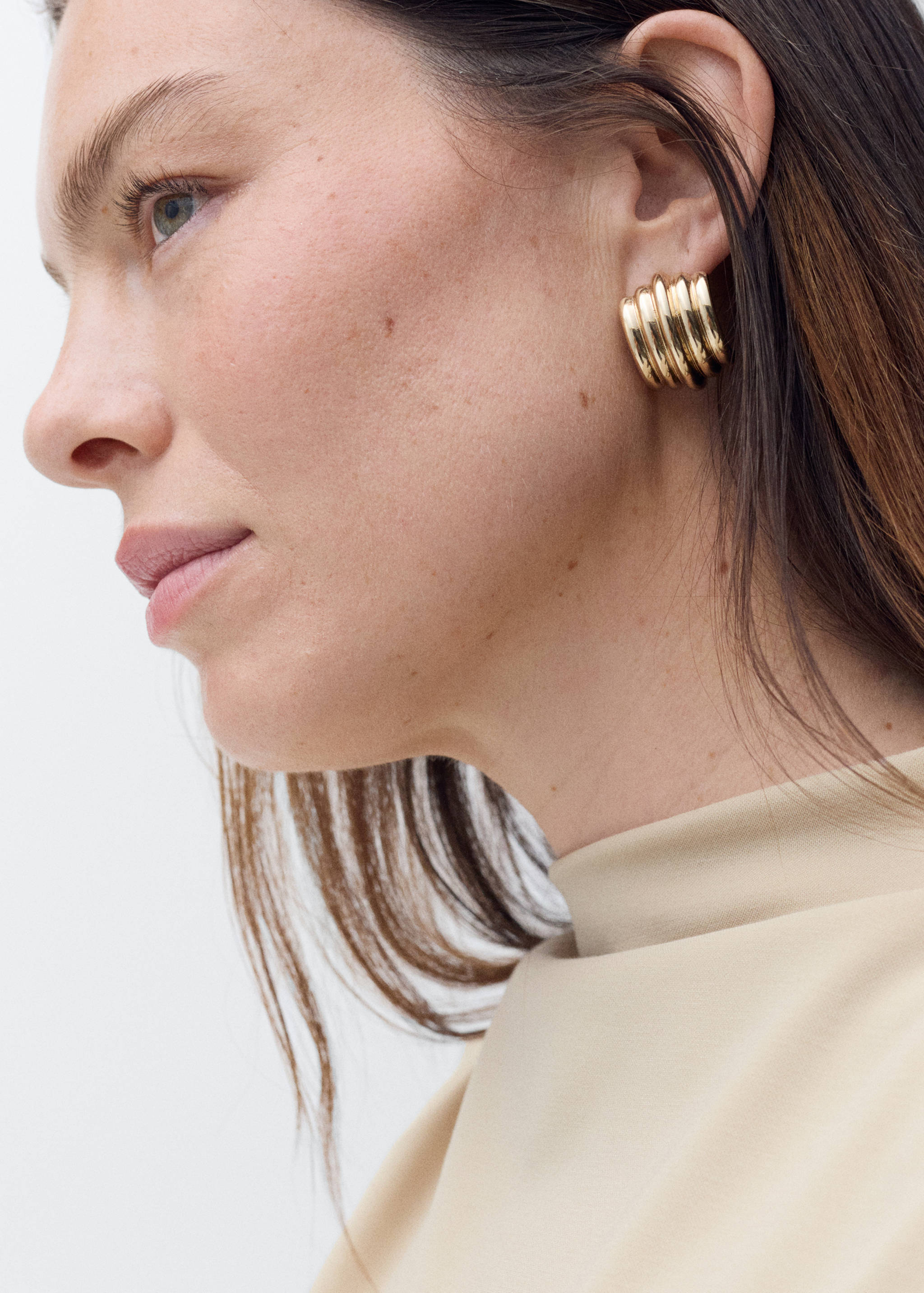 T-shirt with gathered asymmetrical neck - Details of the article 4