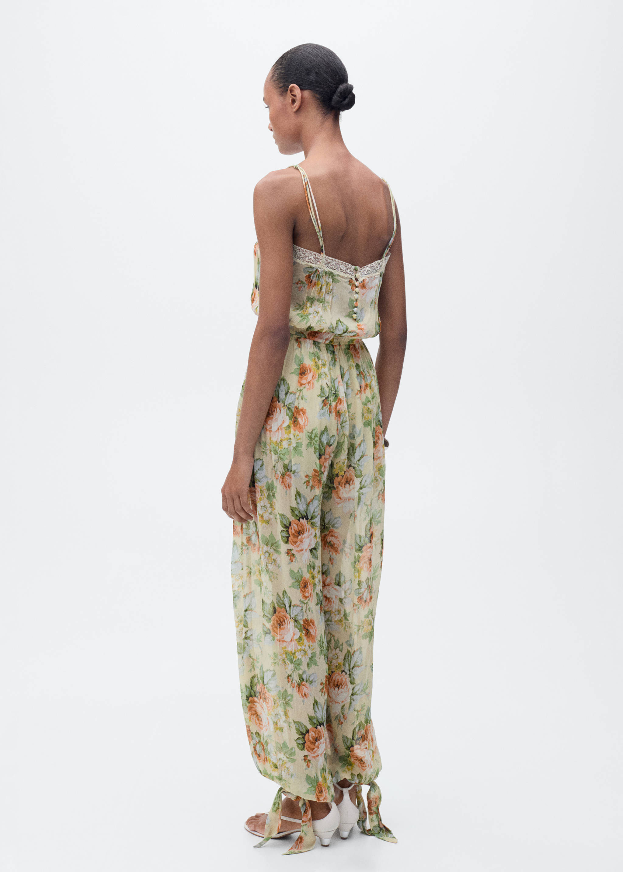 Long floral jumpsuit with puffed hem - Reverse of the article