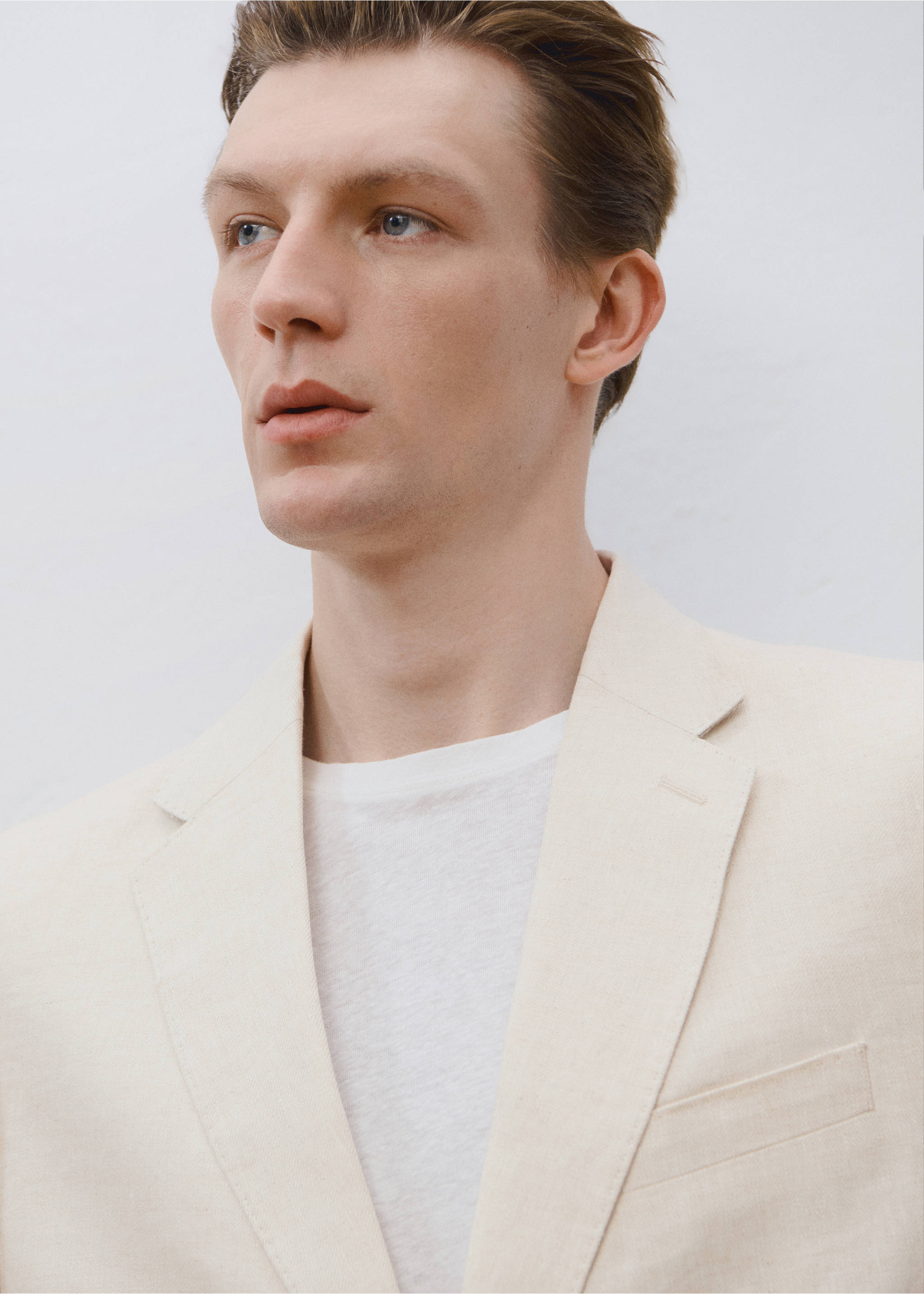 Amalfi 100% linen slim-fit suit jacket - Details of the article 4, Ecru. Ref: 87085918-00.