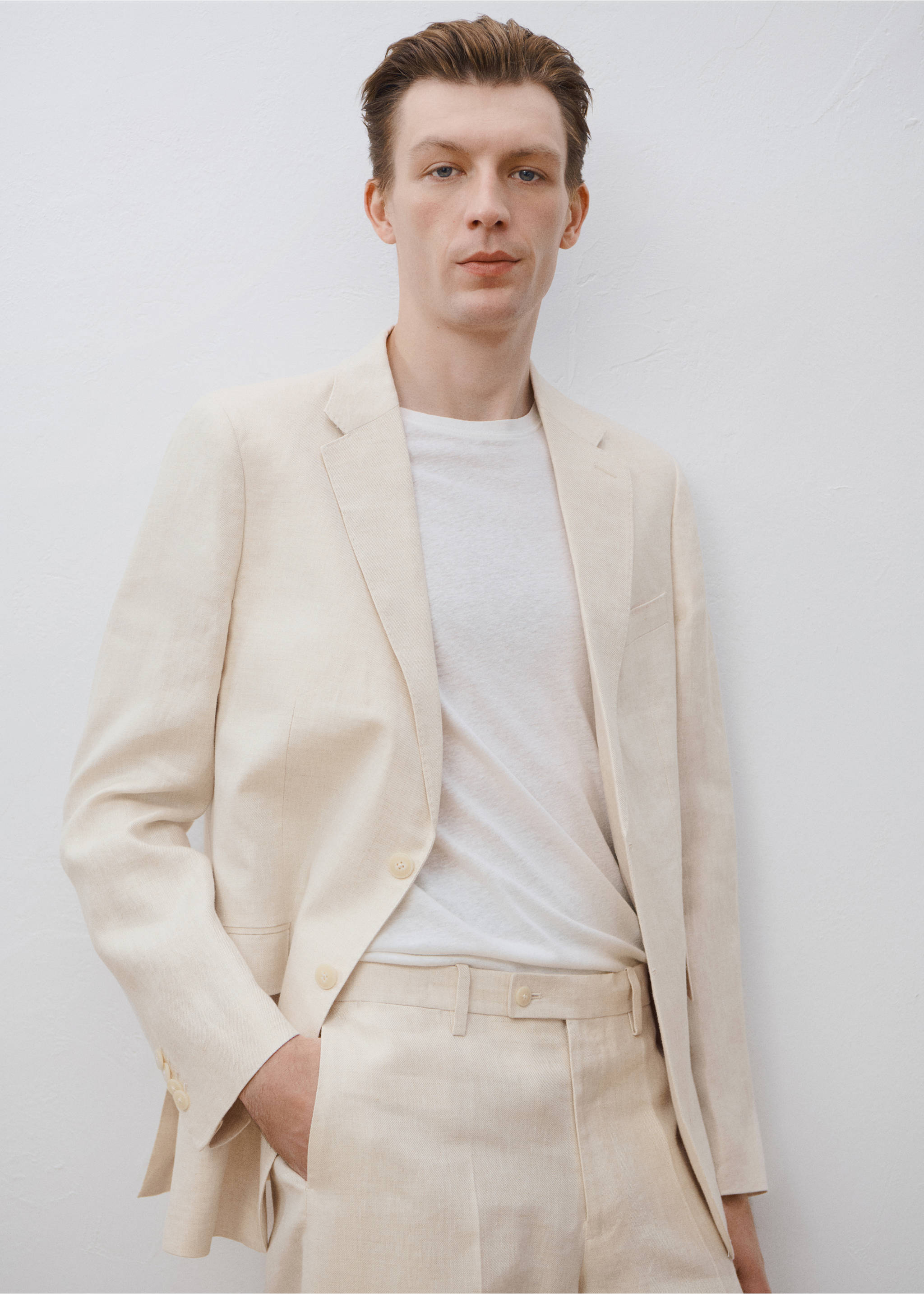 Amalfi 100% linen slim-fit suit jacket - Details of the article 9, Ecru. Ref: 87085918-00.