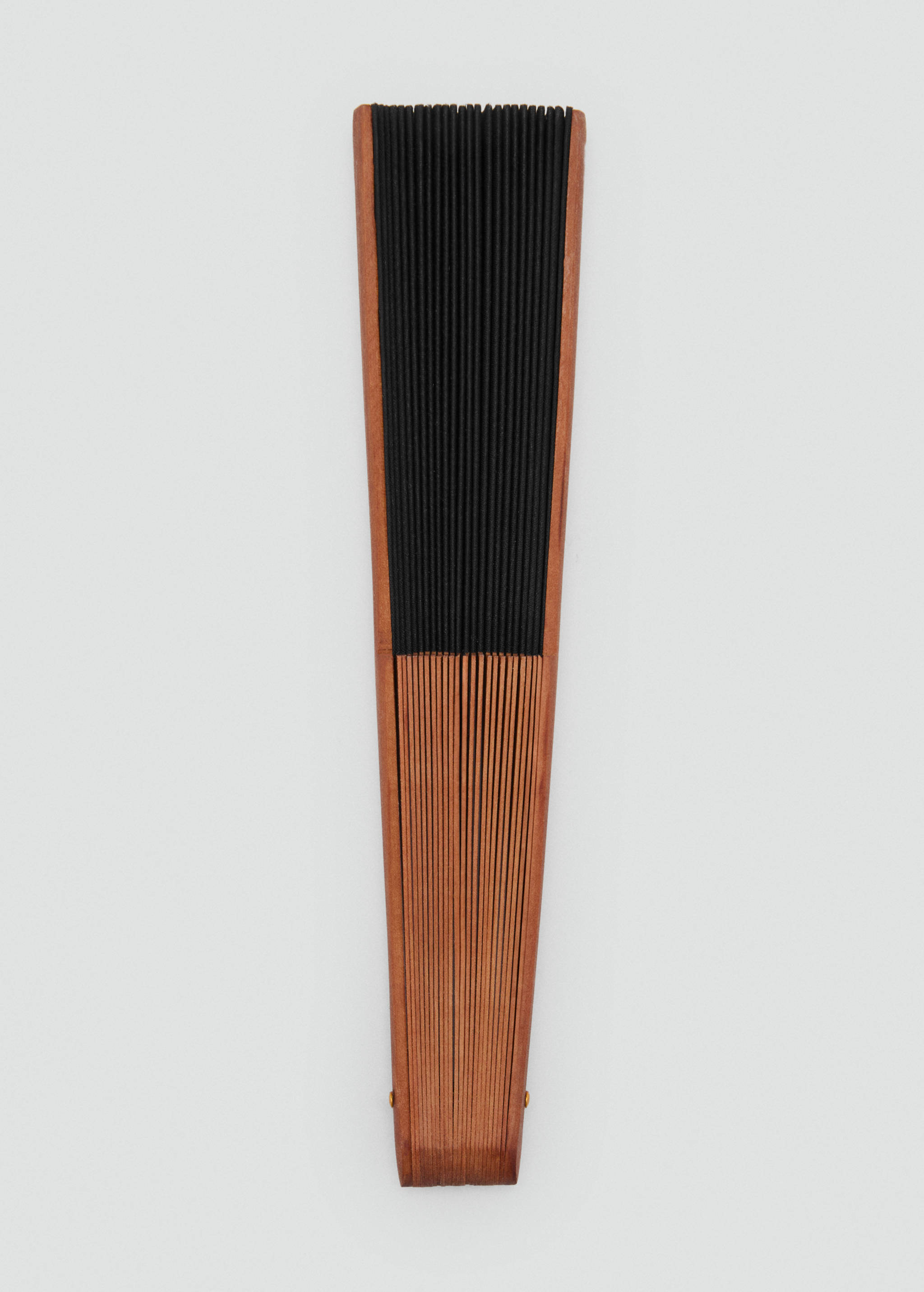 Smooth wooden fan - Article without model
