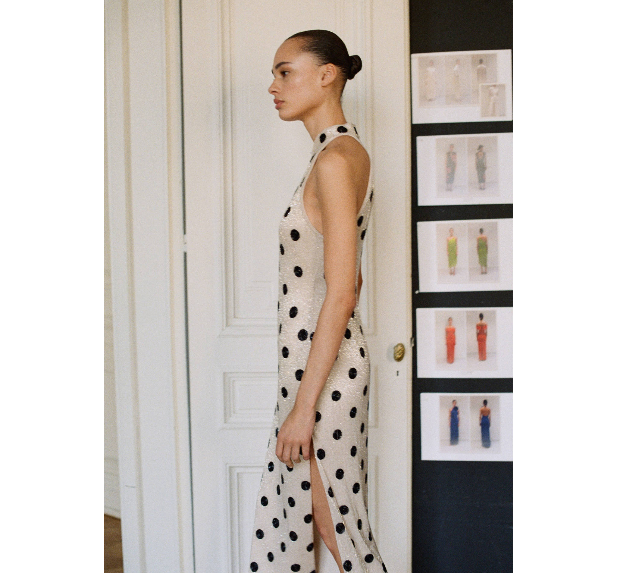 Halterklänning med prickar och stenar - Detaljer om artikeln 7