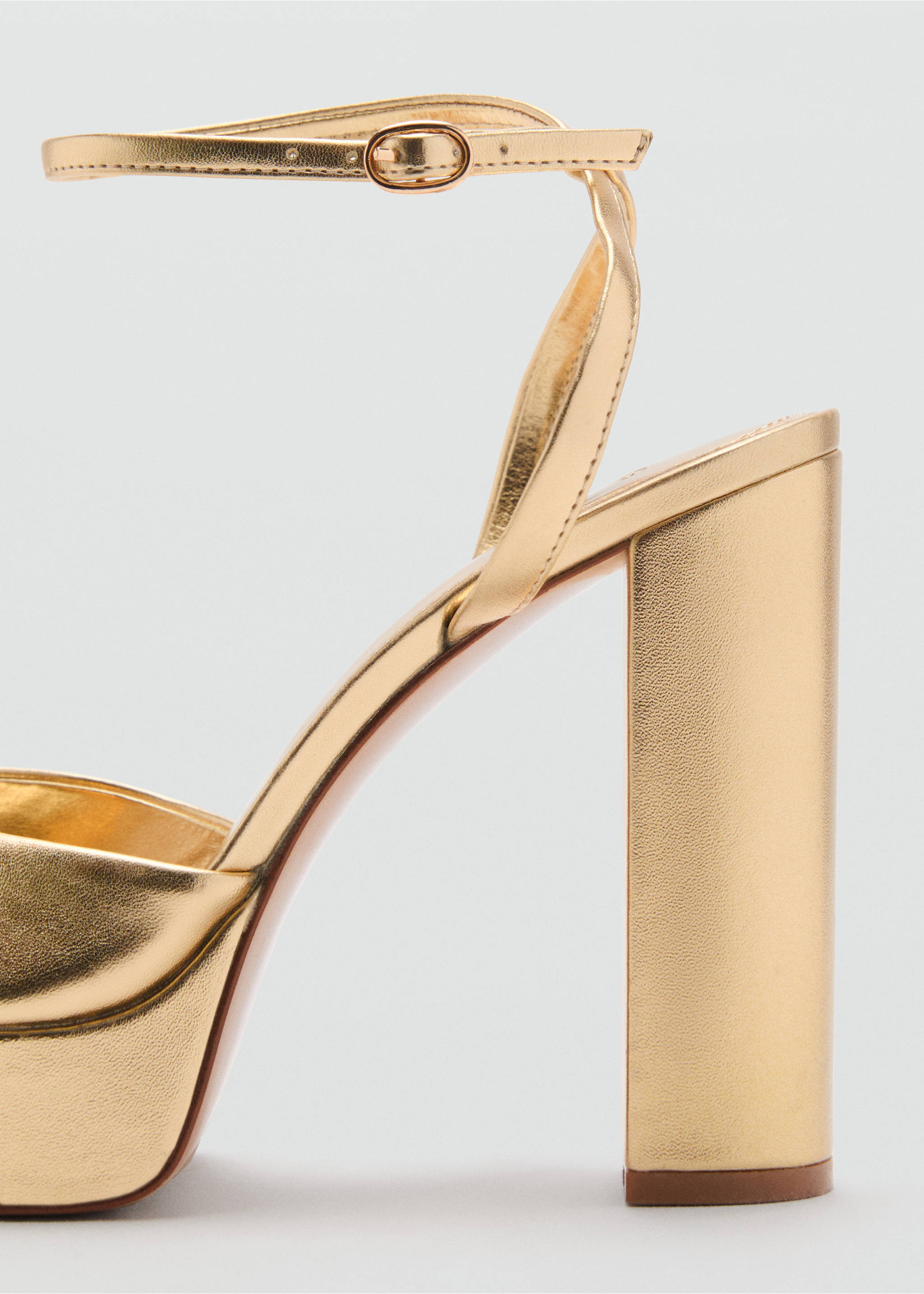 Metallic-effect heeled sandals - Details of the article 2, Gold. Ref: 87085933-00.