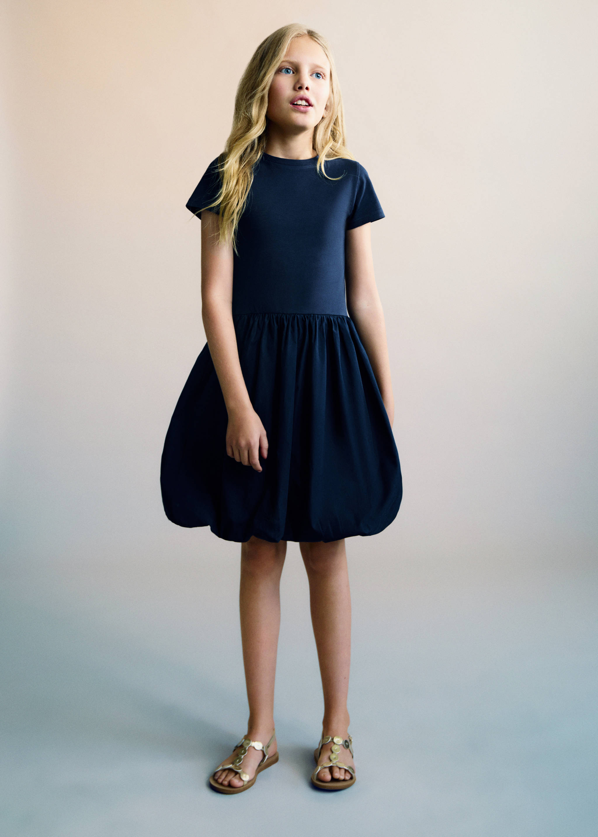 Ballon skirt dress - General plane