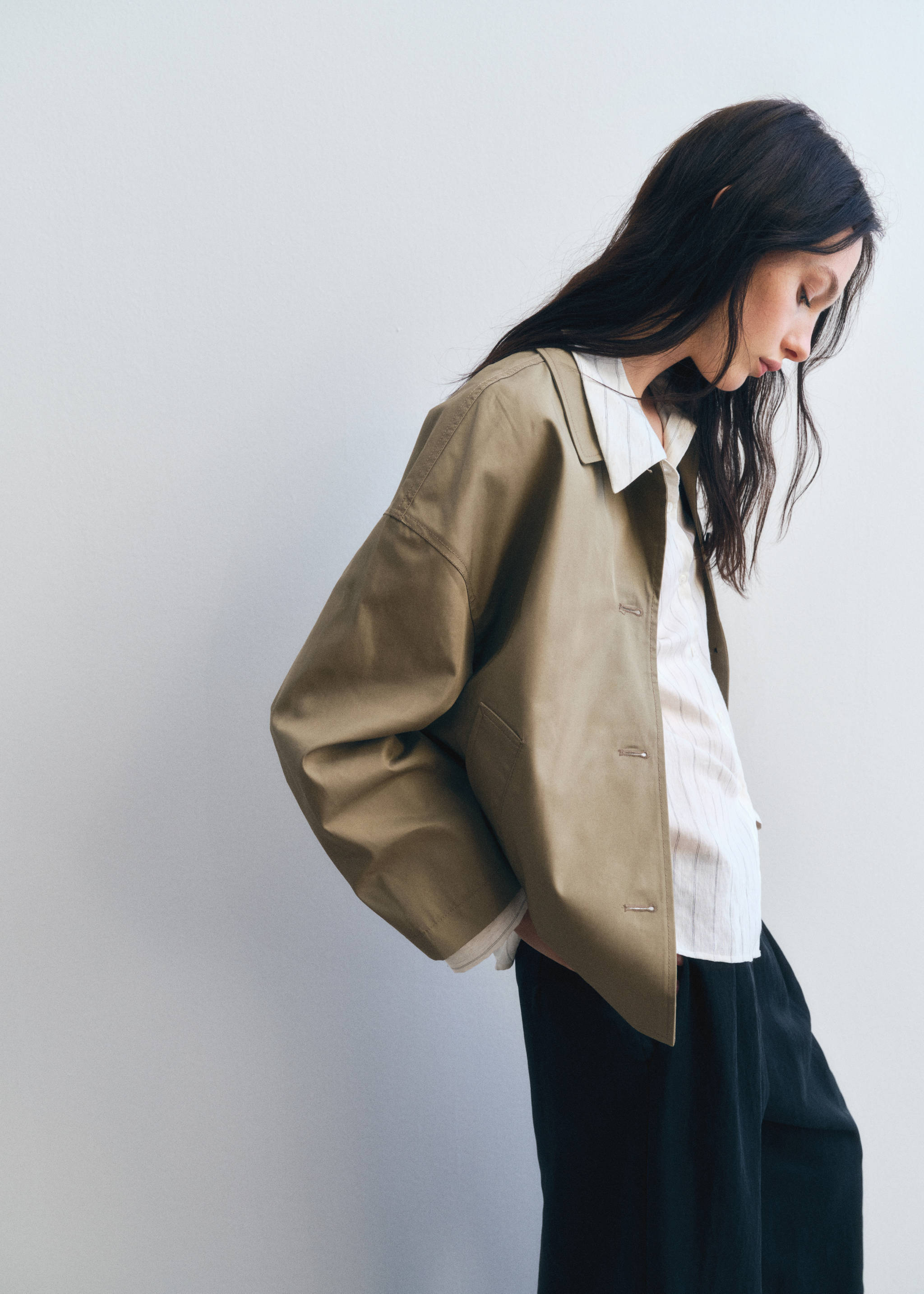 Straight cotton jacket with buttons - Details of the article 7, Khaki. Ref: 87085948-00.