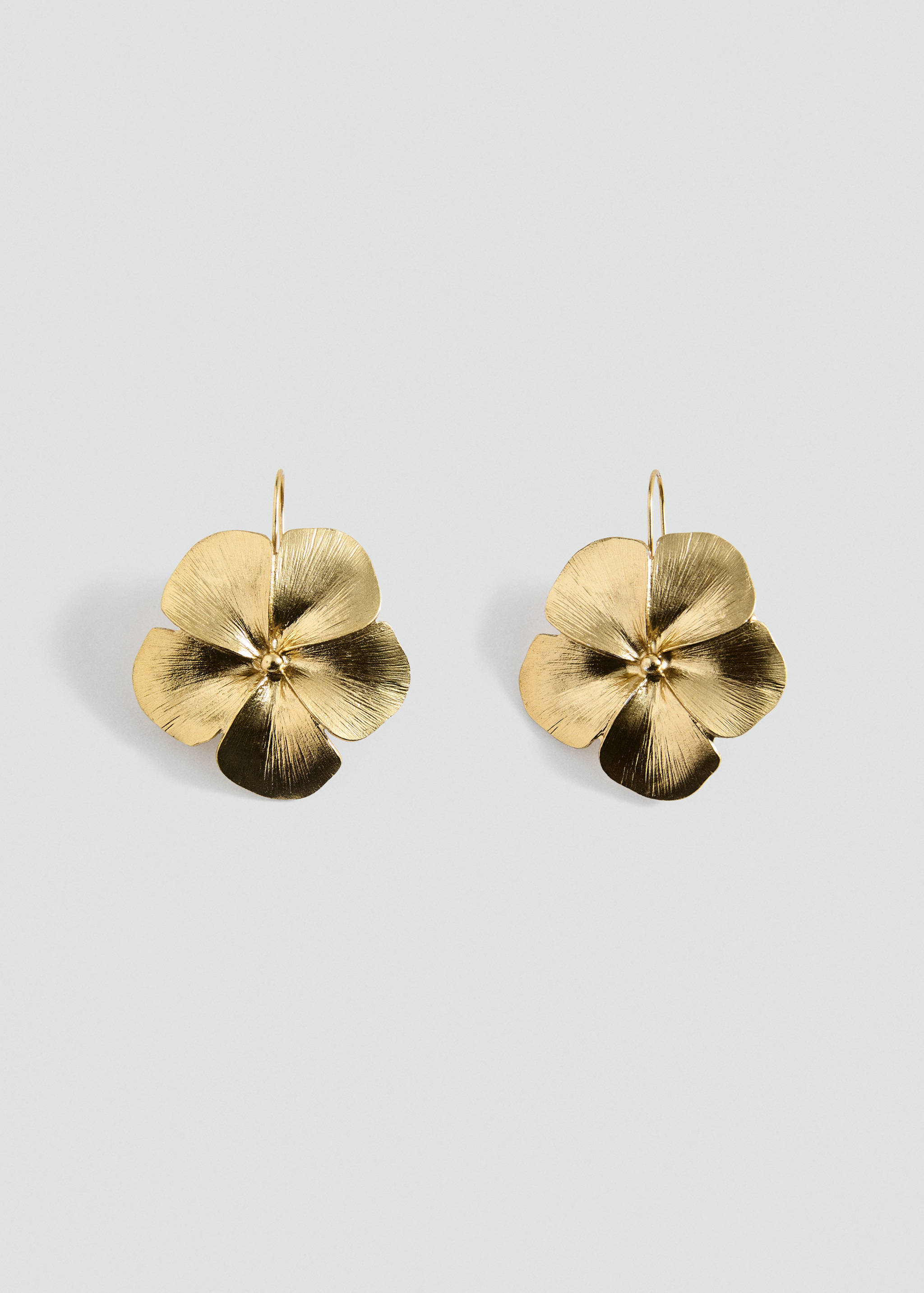 Flower-design earrings - Article without model