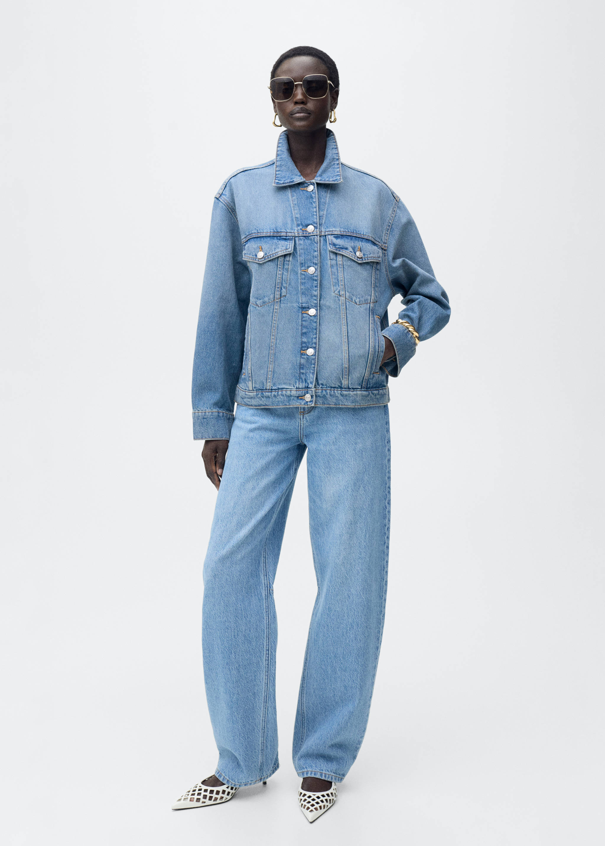 Oversized denim jacket with pockets - General plane
