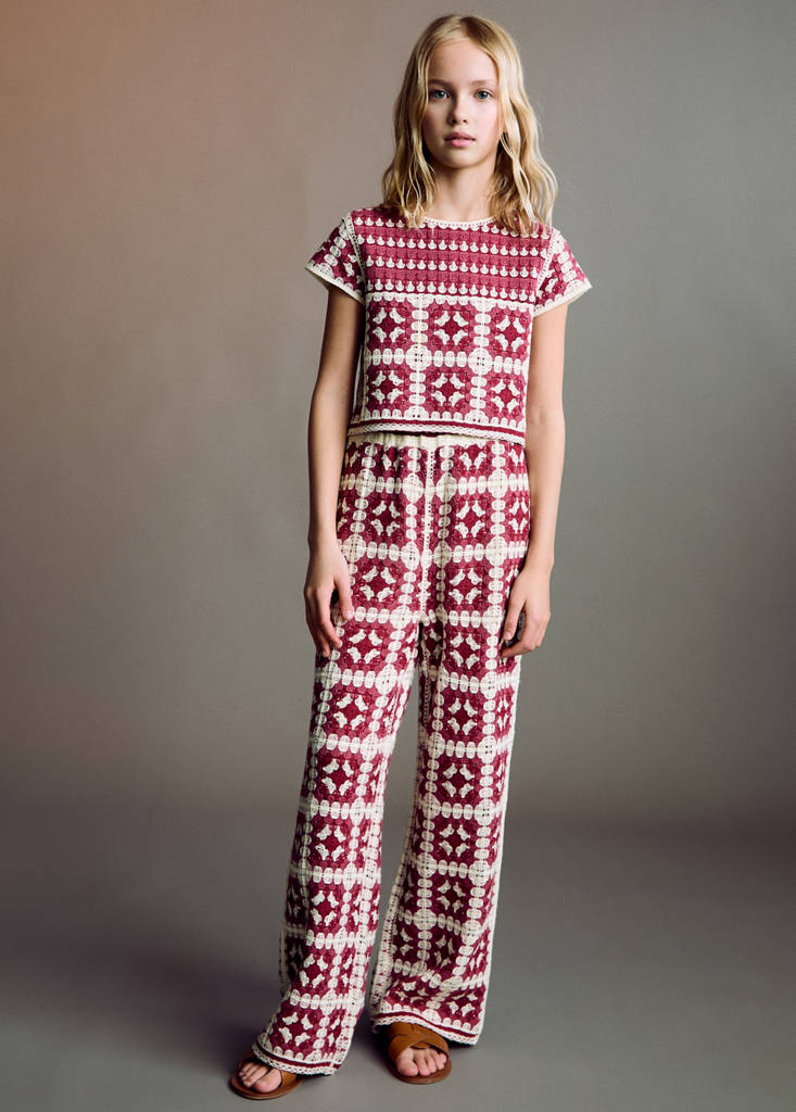 Straight crochet trousers — Strawberry