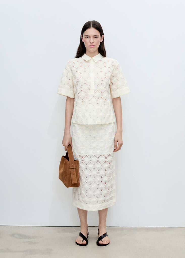 Openwork textured floral skirt — Ecru