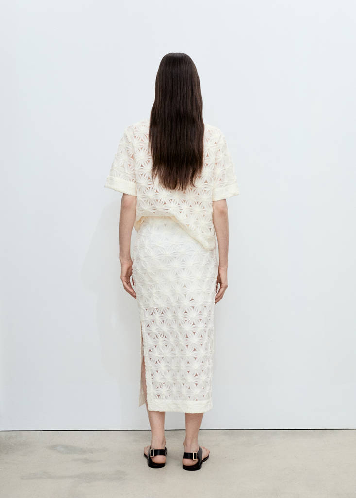 Openwork textured floral skirt — Ecru