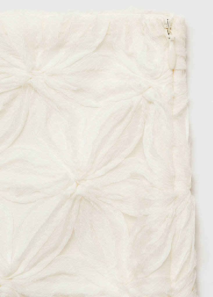 Openwork textured floral skirt — Ecru