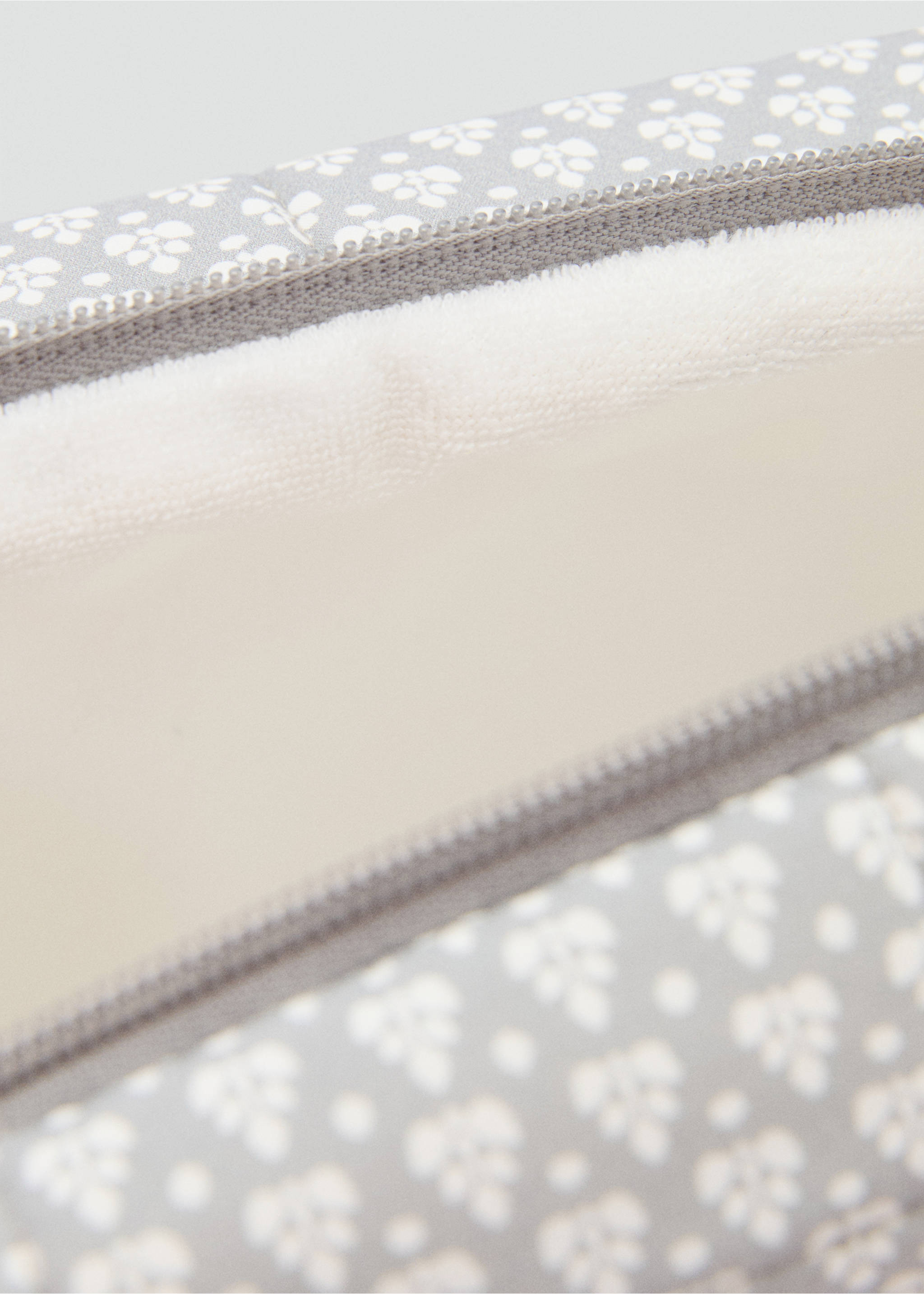Neceser algodón estampado - Detalle del artículo 3, Gris. Ref: 87085982-00.