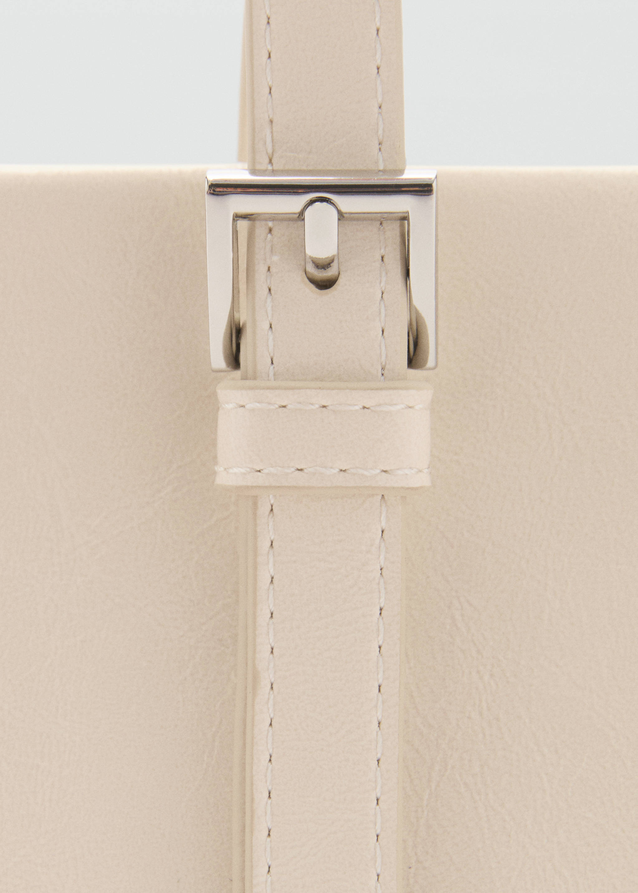 Shoulder bag with buckles - Details of the article 2