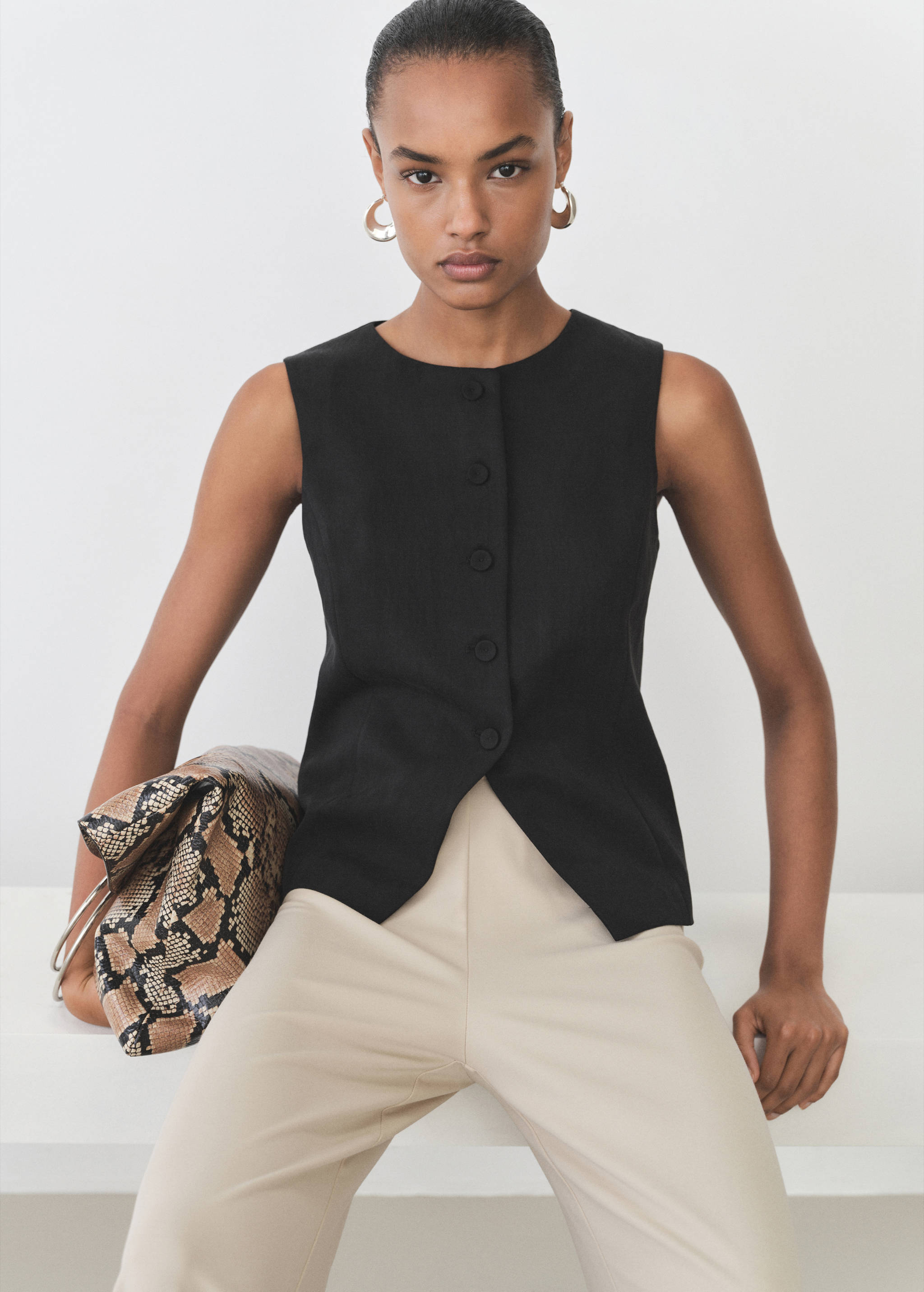 Colete de fato reto de liocel - Pormenor do artigo 2