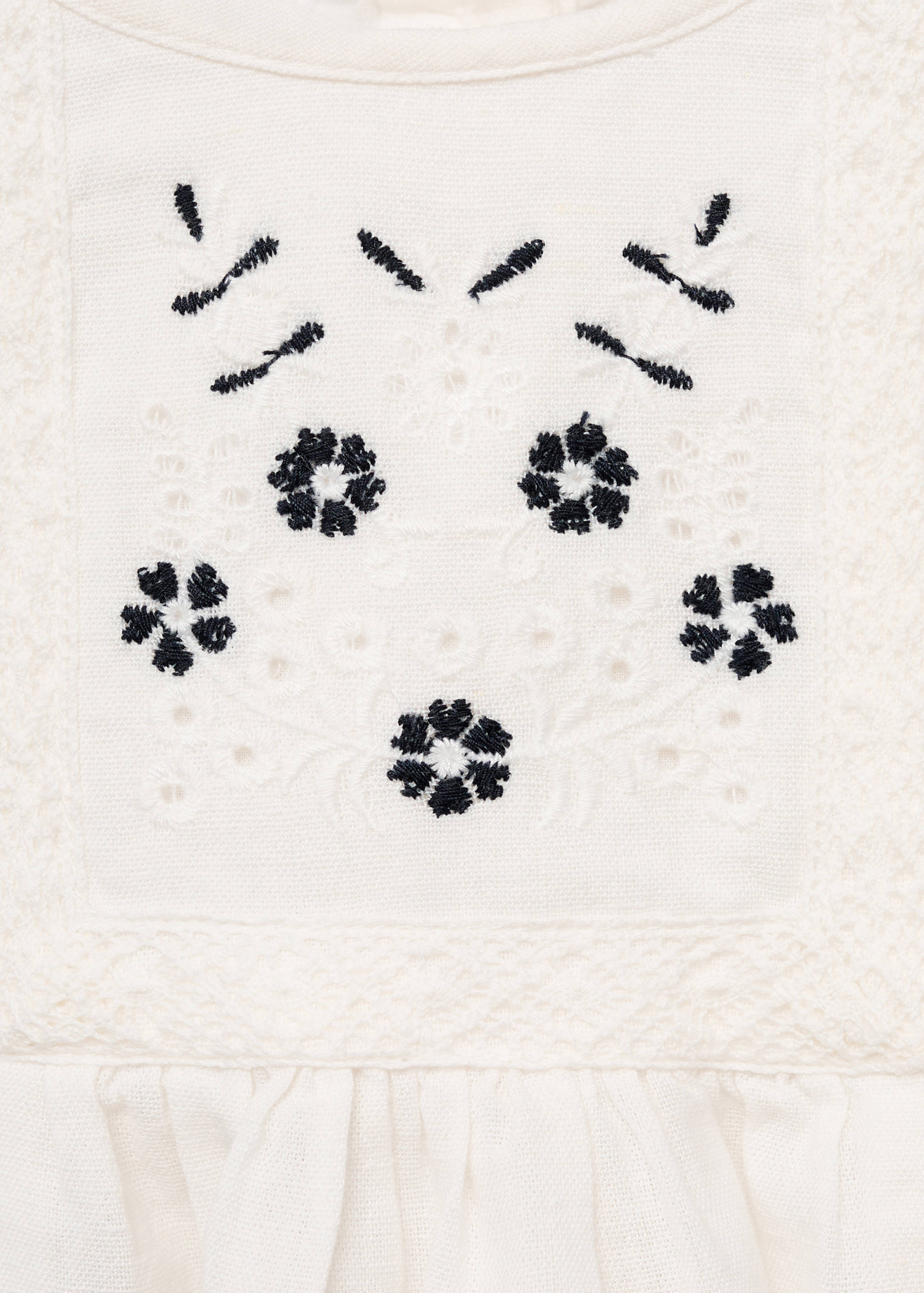 Embroidered details blouse - Details of the article 8