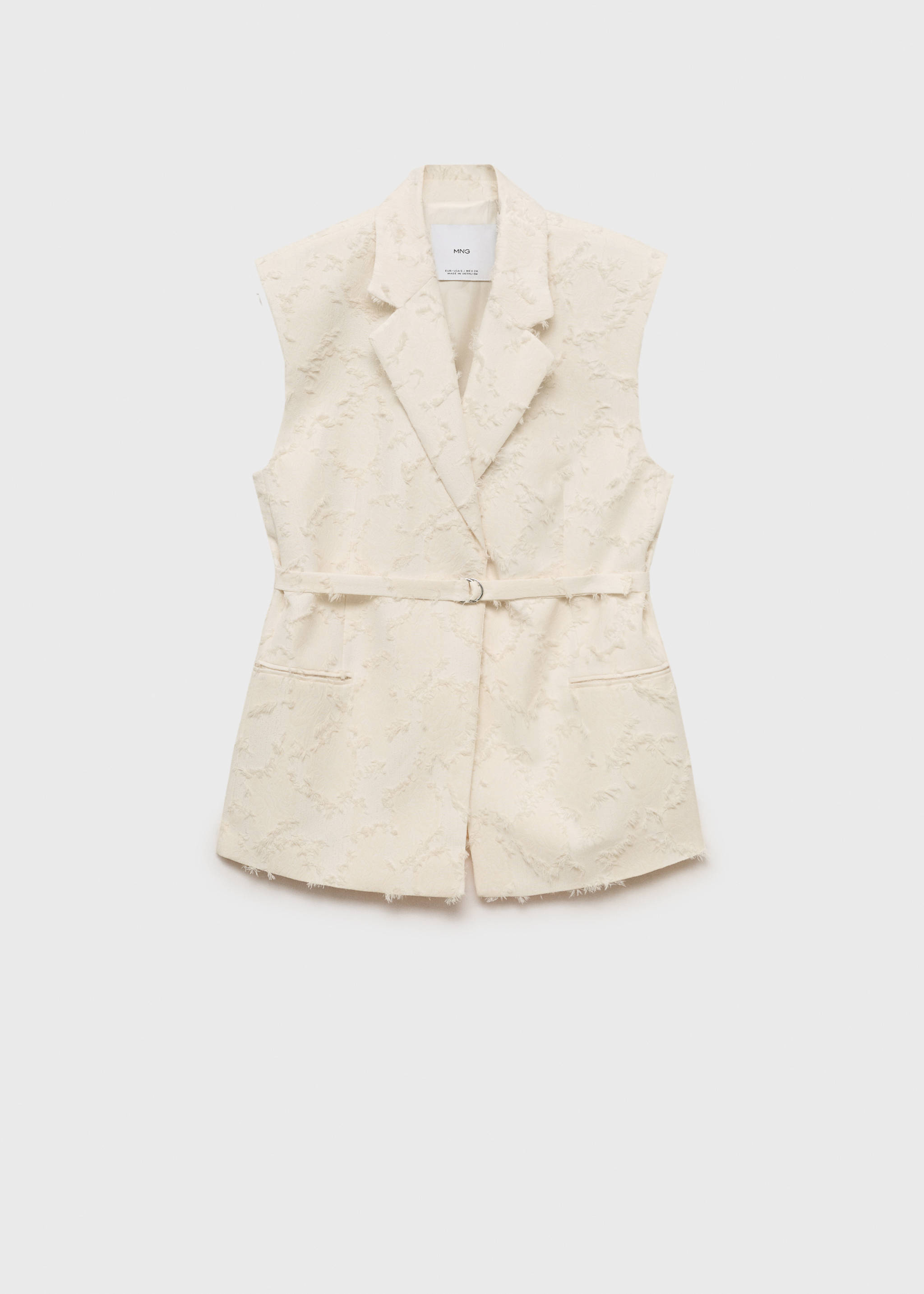 Colete com textura e cinto - Artigo sem modelo