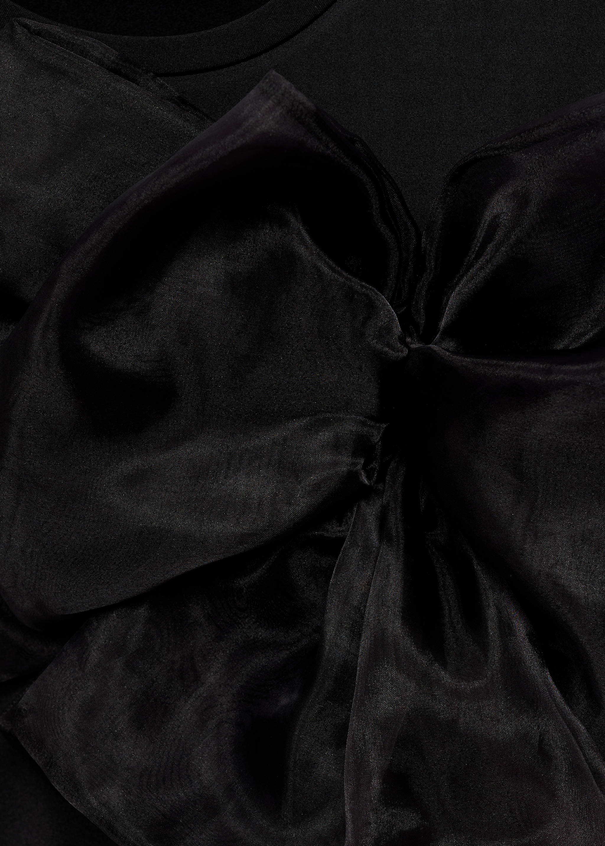 Short-sleeved t-shirt with maxi-bow decoration - Details of the article 8