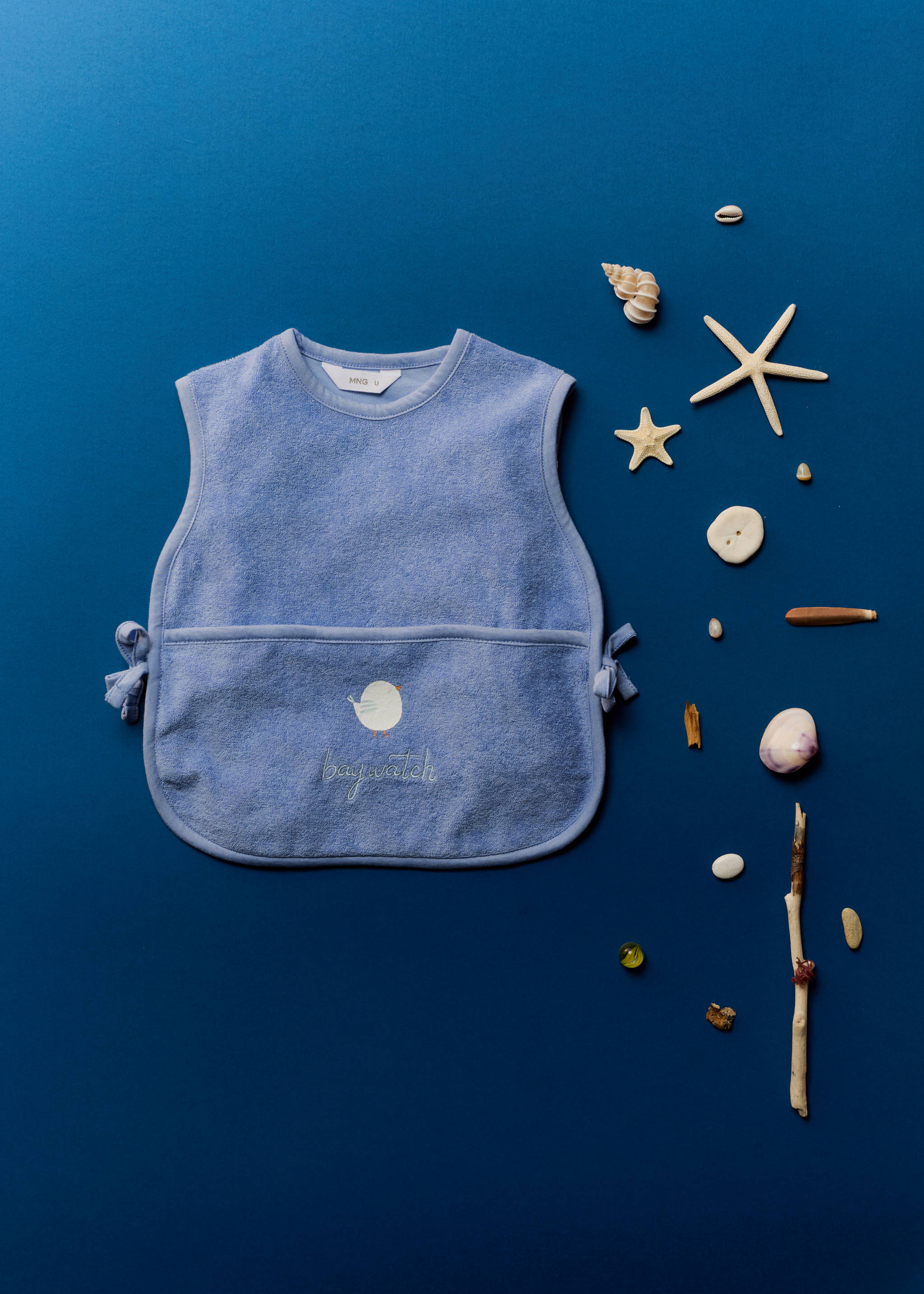 Terry cloth bib with embroidered details - Details of the article 5