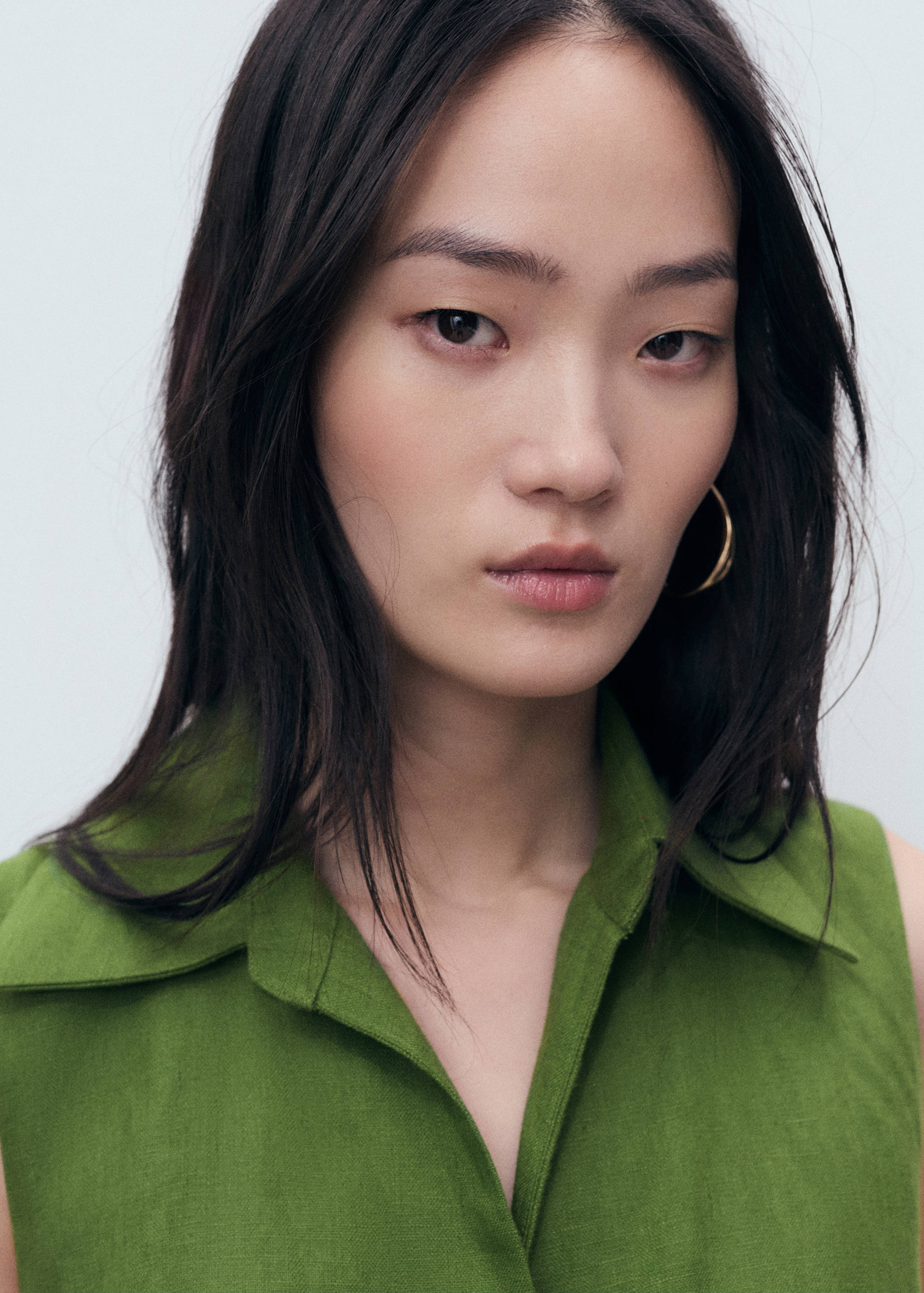 Macacão camiseiro de linho com cinto - Pormenor do artigo 1