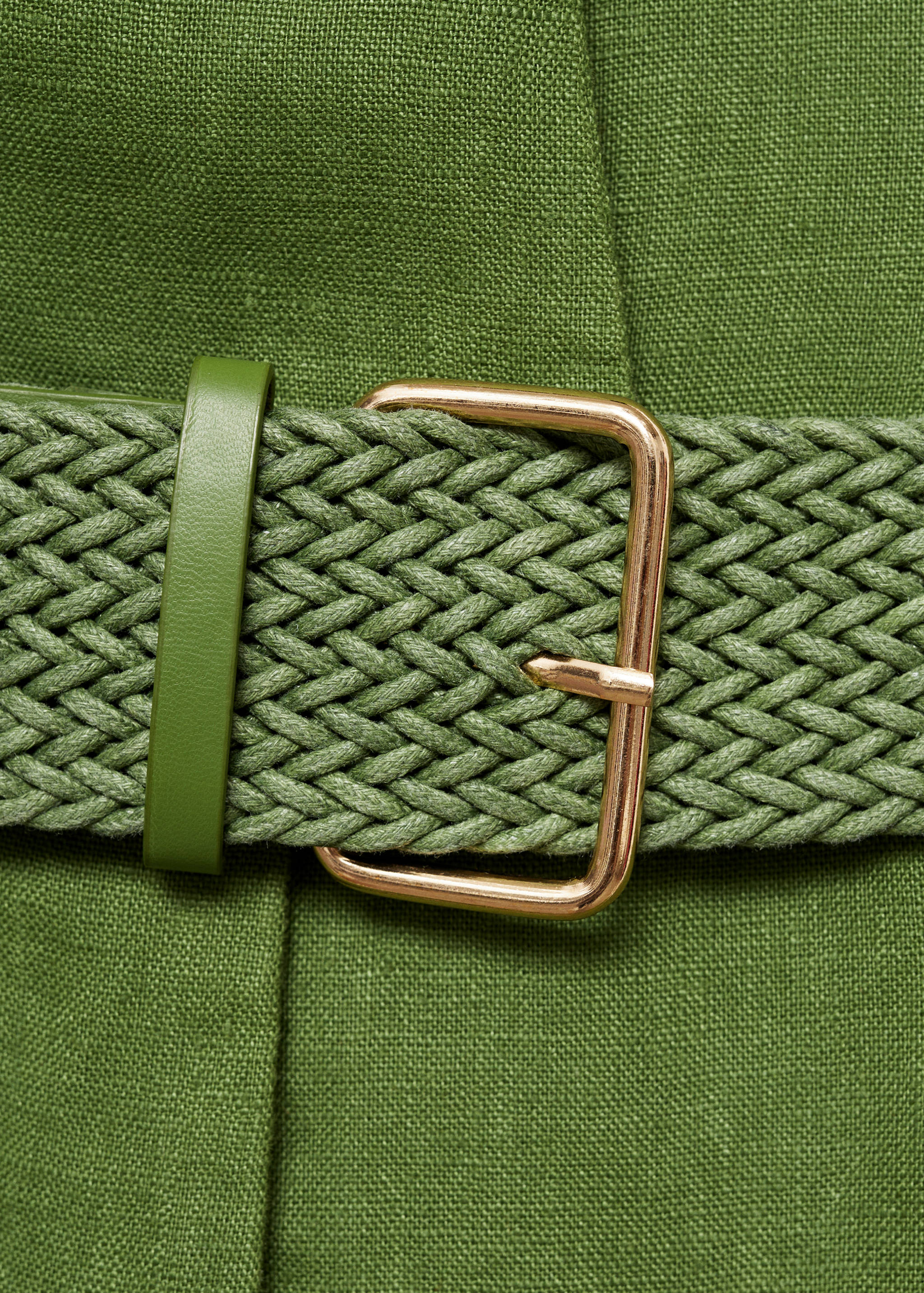 Macacão camiseiro de linho com cinto - Pormenor do artigo 0