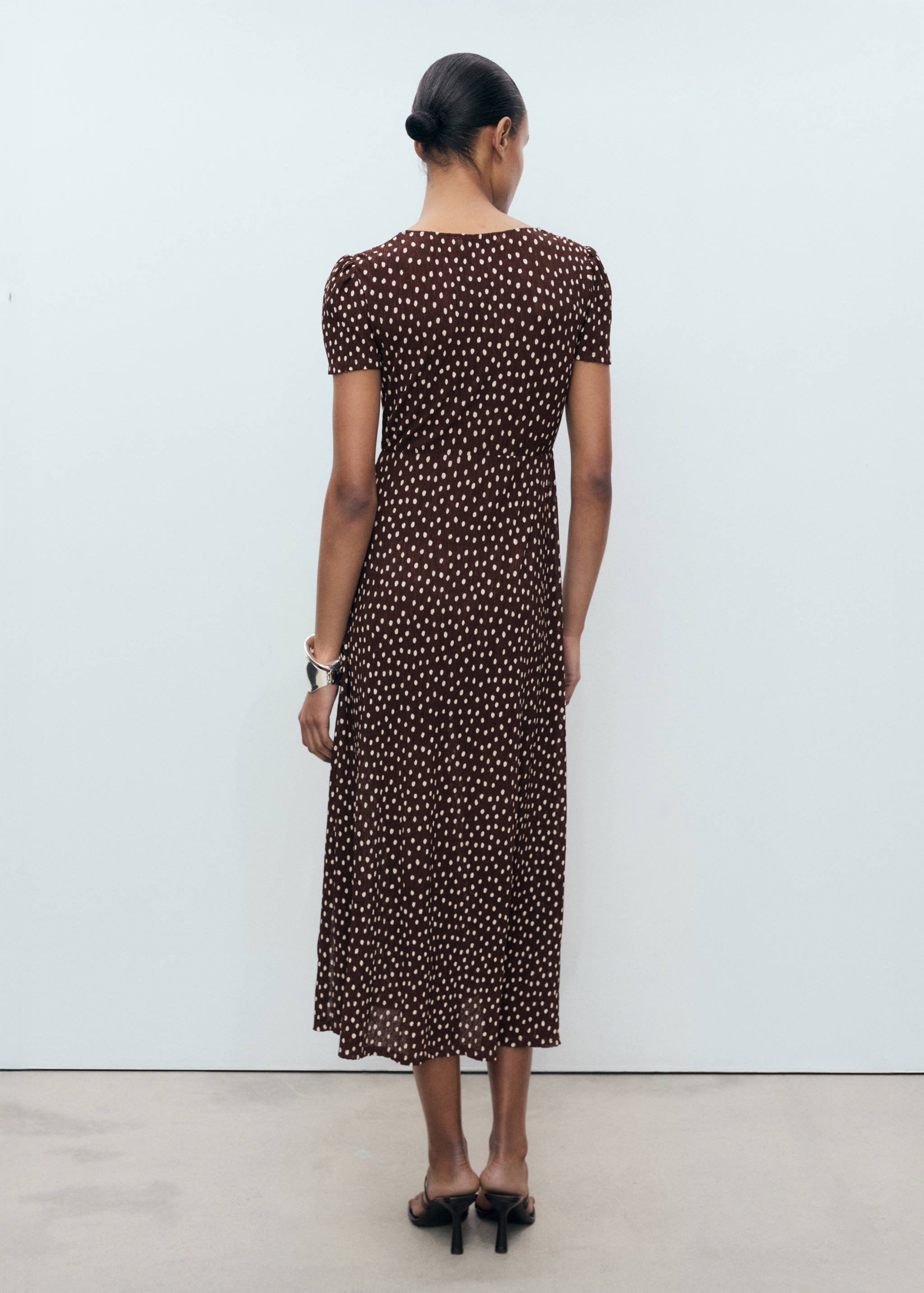 Vestido midi estampado - Verso do artigo