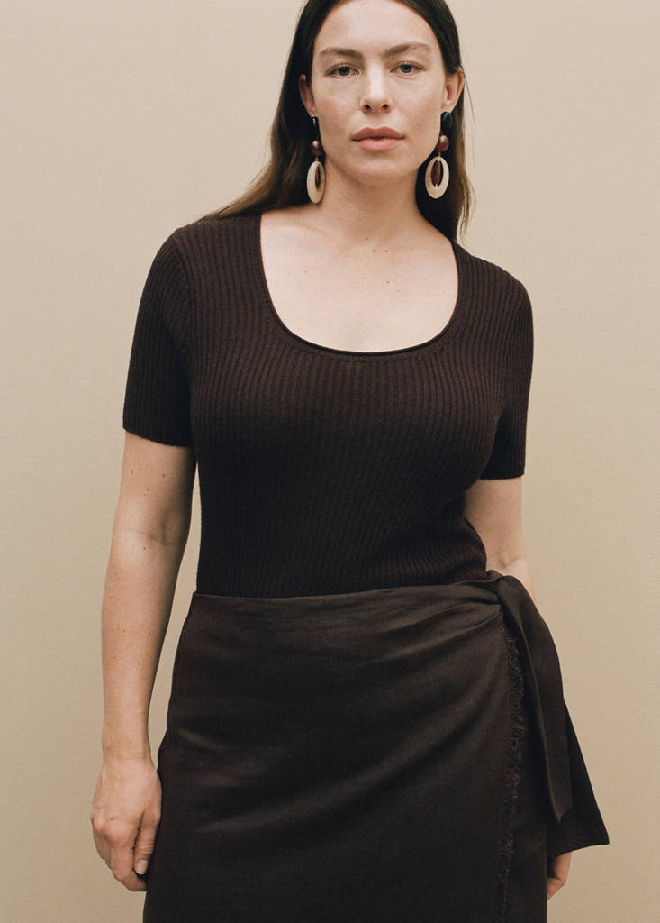 Linen-blend knitted sweater — Chocolate