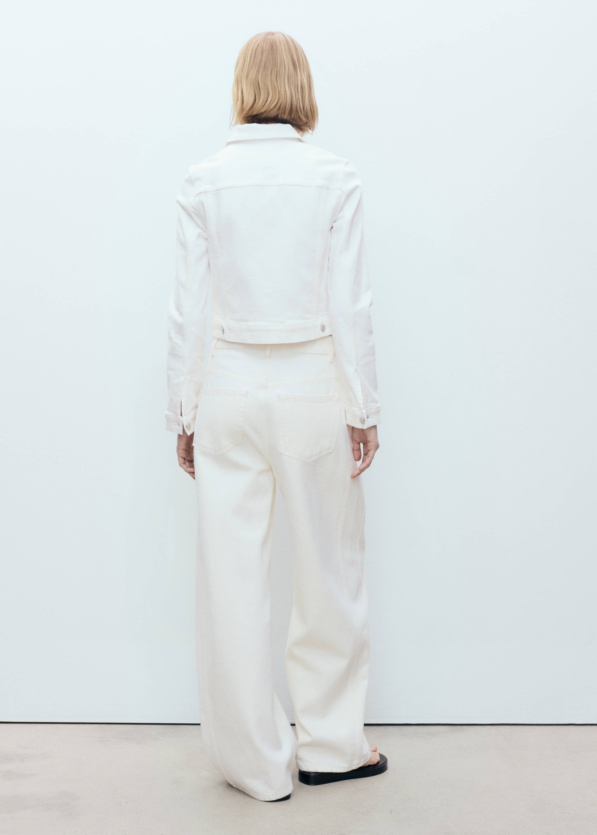 Chaqueta vaquera crop - Reverso del artículo