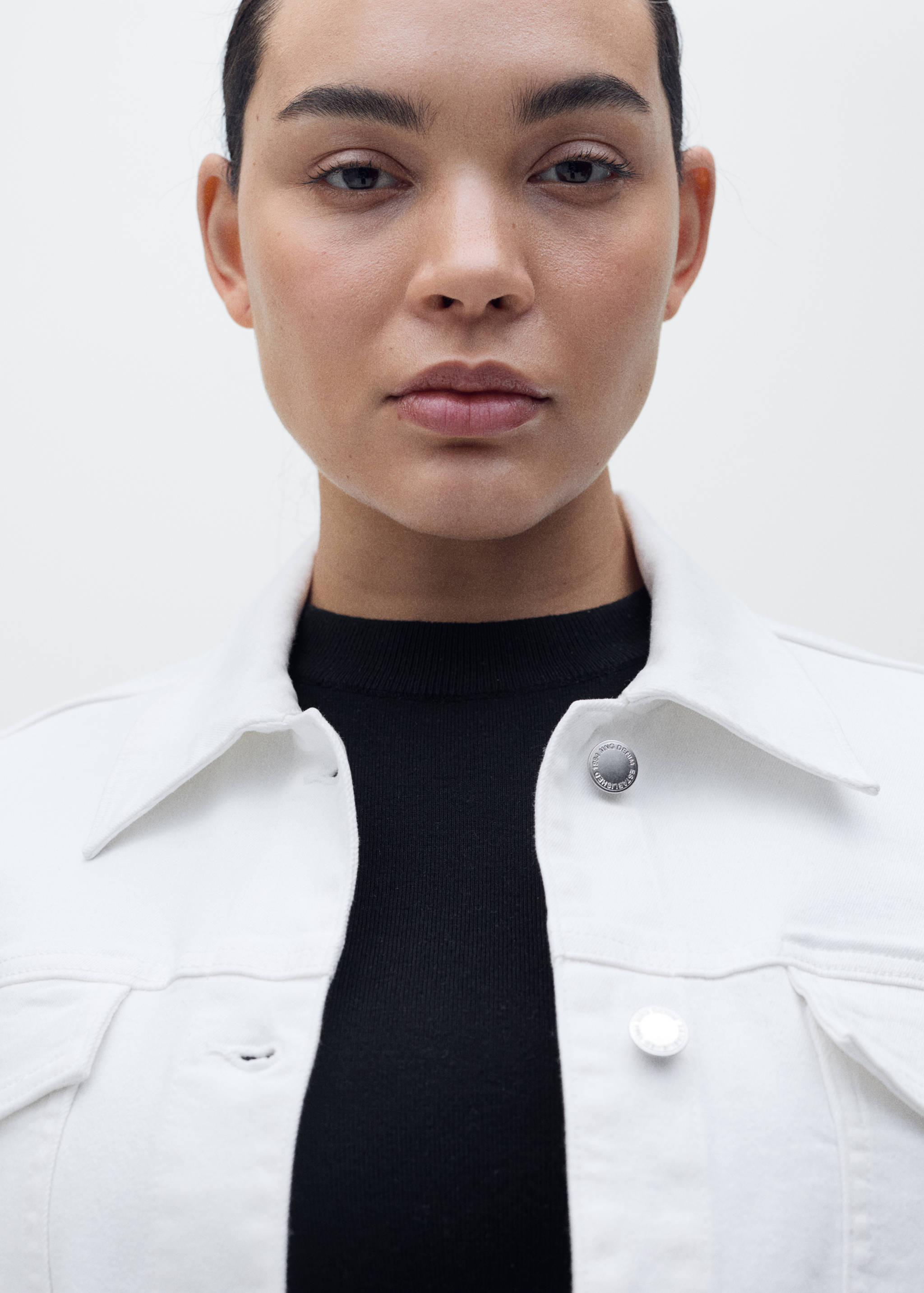 Chaqueta vaquera crop - Detalle del artículo 4