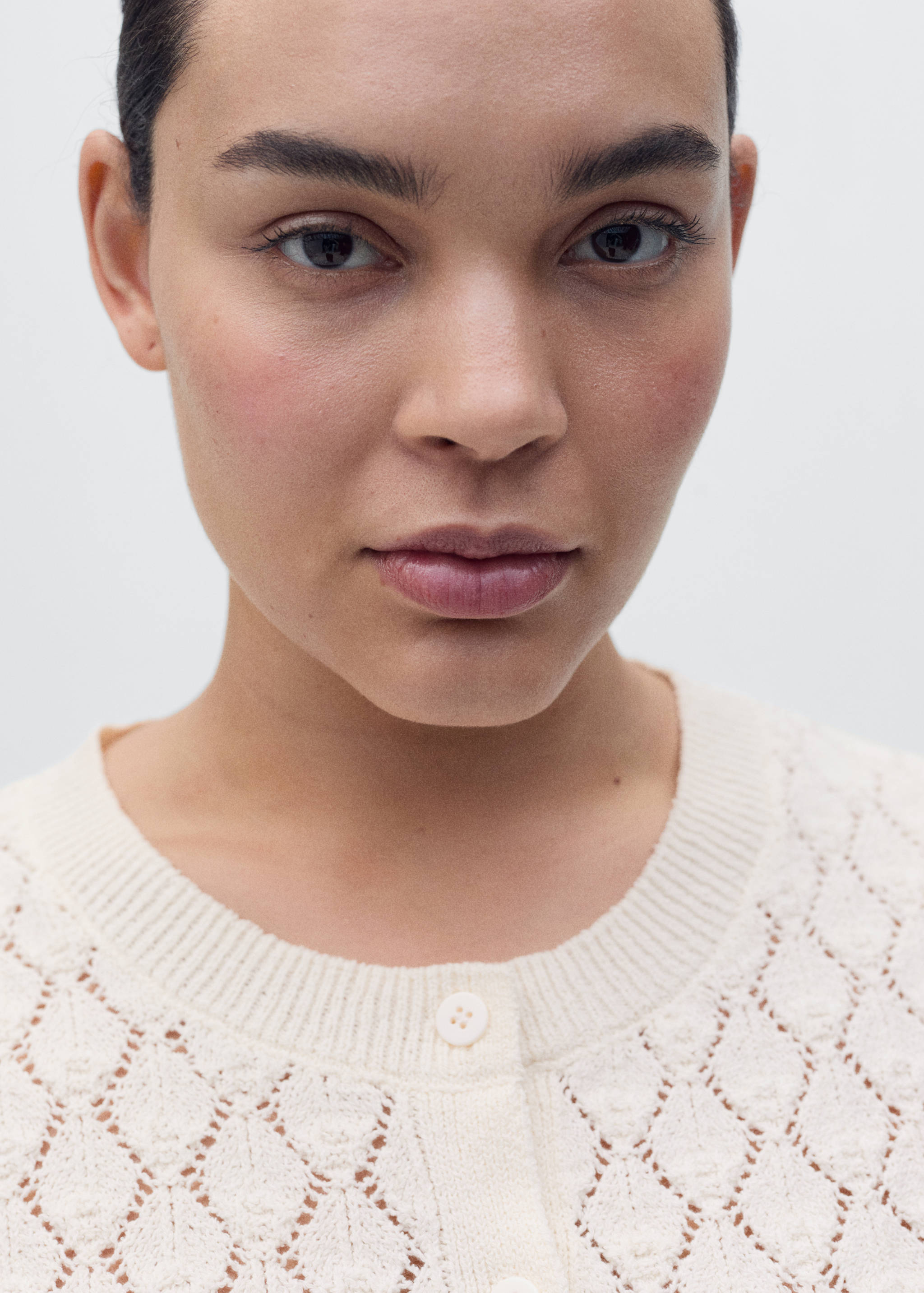 Short-sleeved openwork knitted cardigan - Details of the article 4