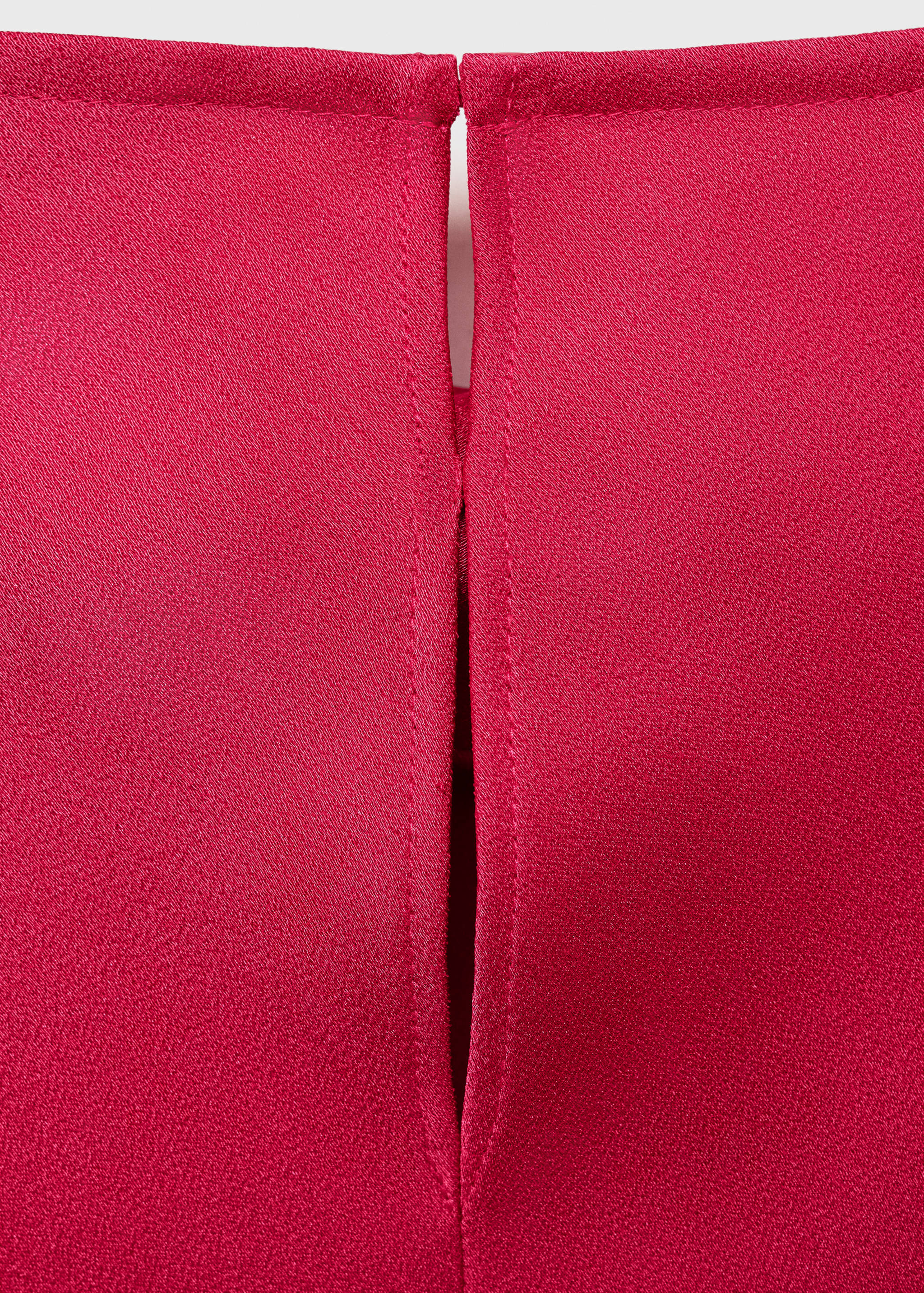 Blusa acetinada com gola drapeada - Pormenor do artigo 0