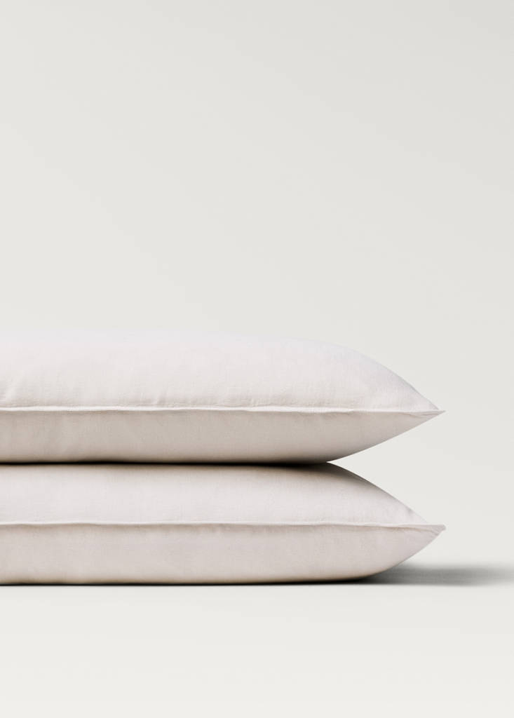 Two washed linen pillowcases 50x75 cm — Beige